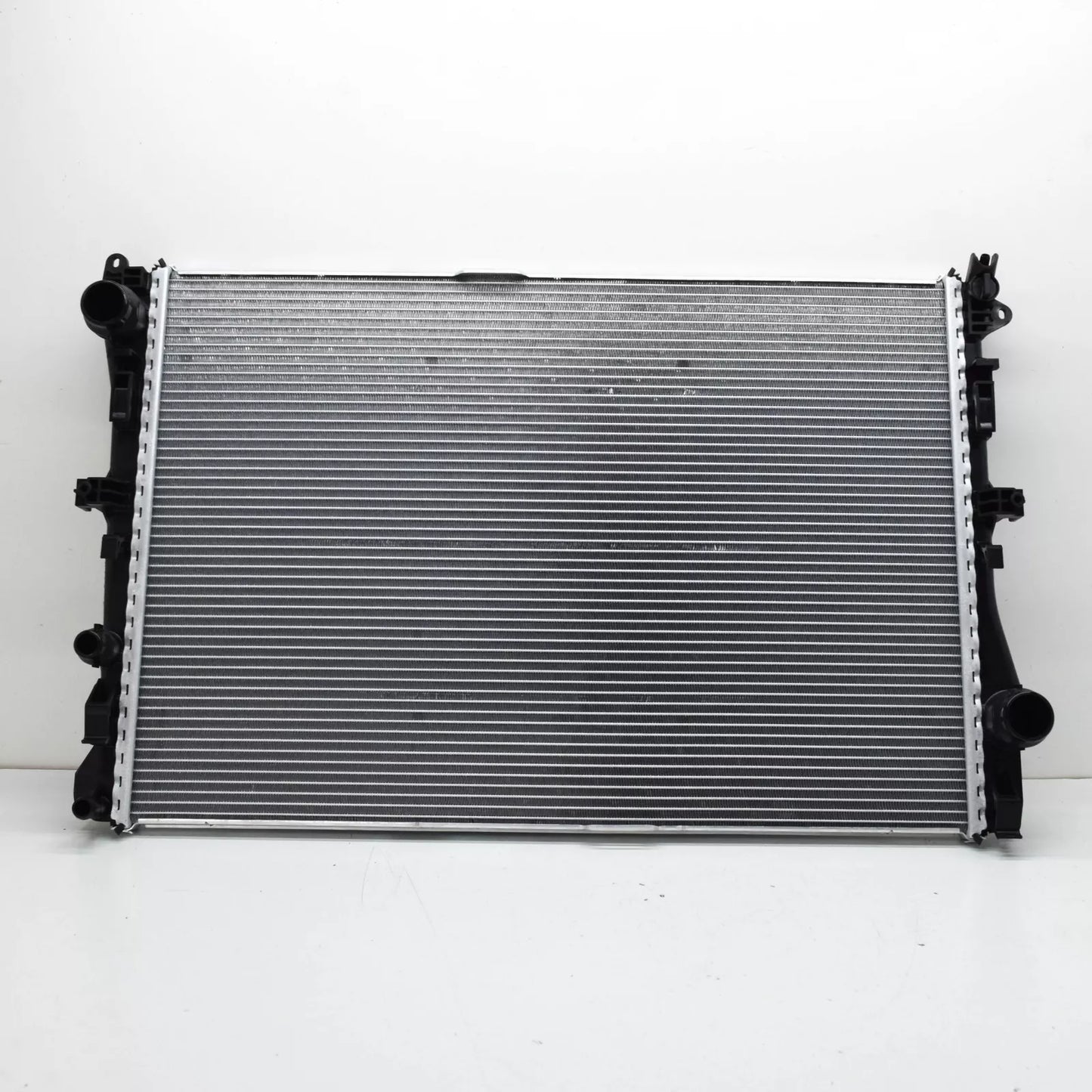 NEW MERCEDES-BENZ C W205 ENGINE COOLANT RADIATOR A0995002203 ORIGINAL