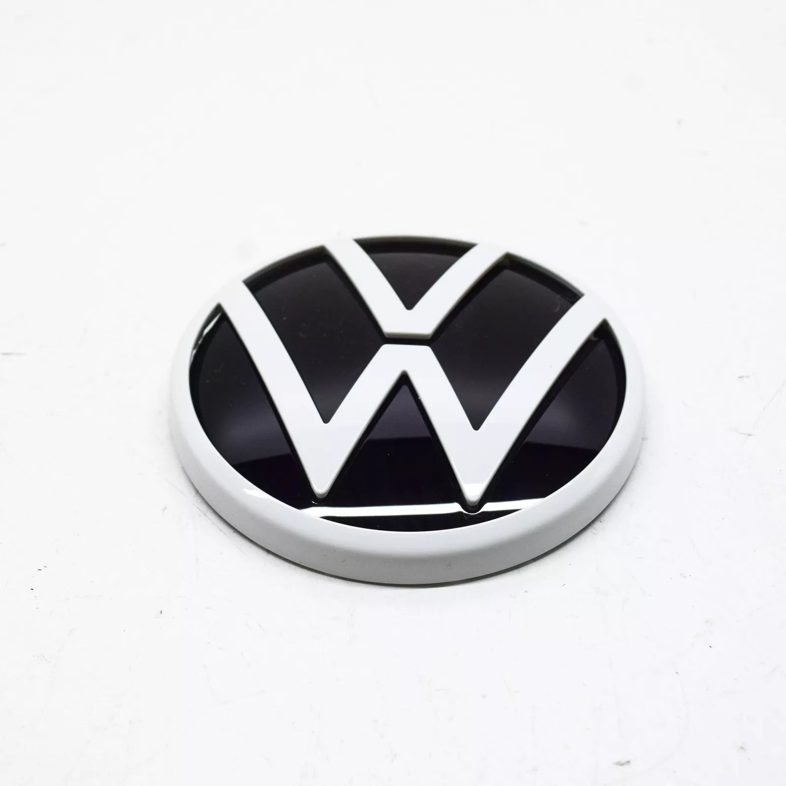 NEW VOLKSWAGEN ID.3 E11 REAR TRUNK BOOTLID BADGE EMBLEM 10A898633AWA ORIGINAL