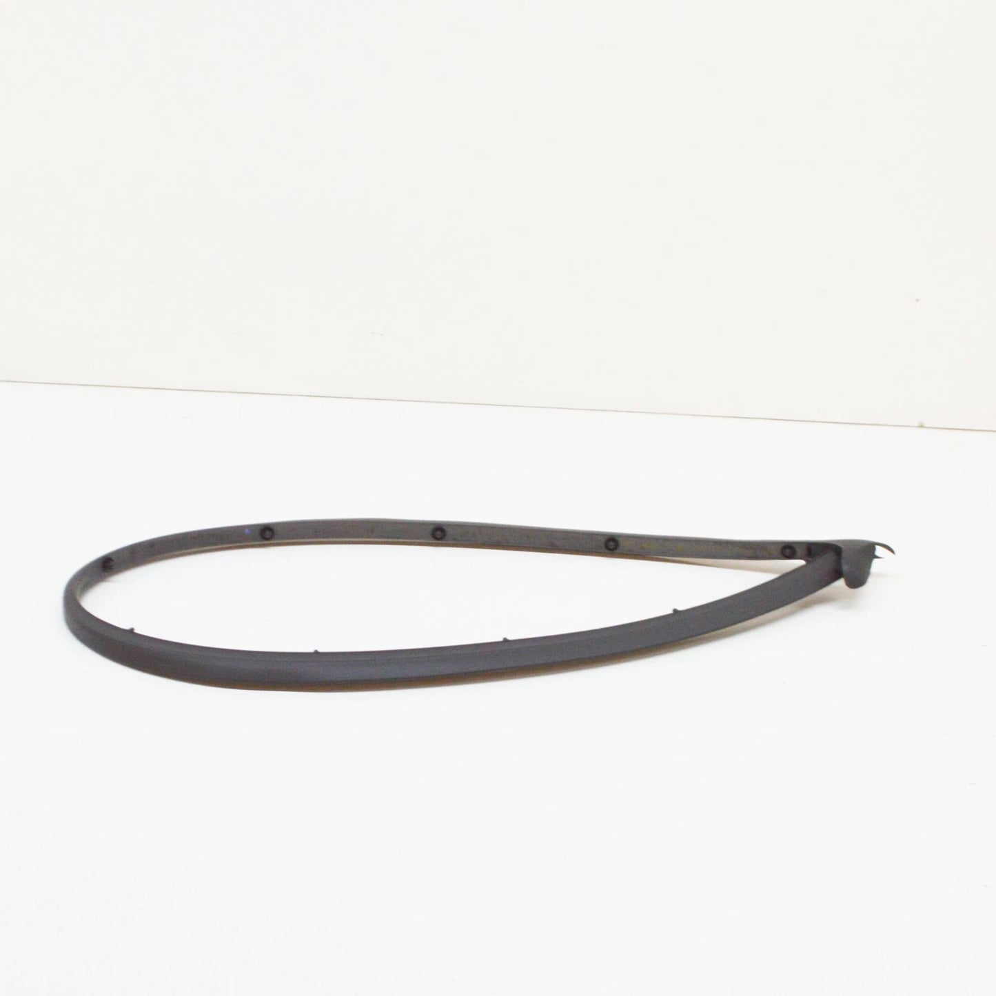 NEW VW GOLF MK5 1K DOOR SEAL OUTER LEFT LOWER W'STRIP 5K4837651B ORIGINAL