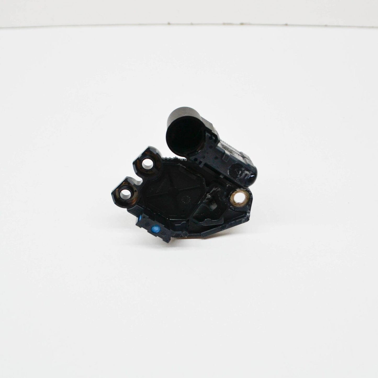 NEW MERCEDES-BENZ E C238 ALTERNATOR REGULATOR SWITCH A6511540100 ORIGINAL