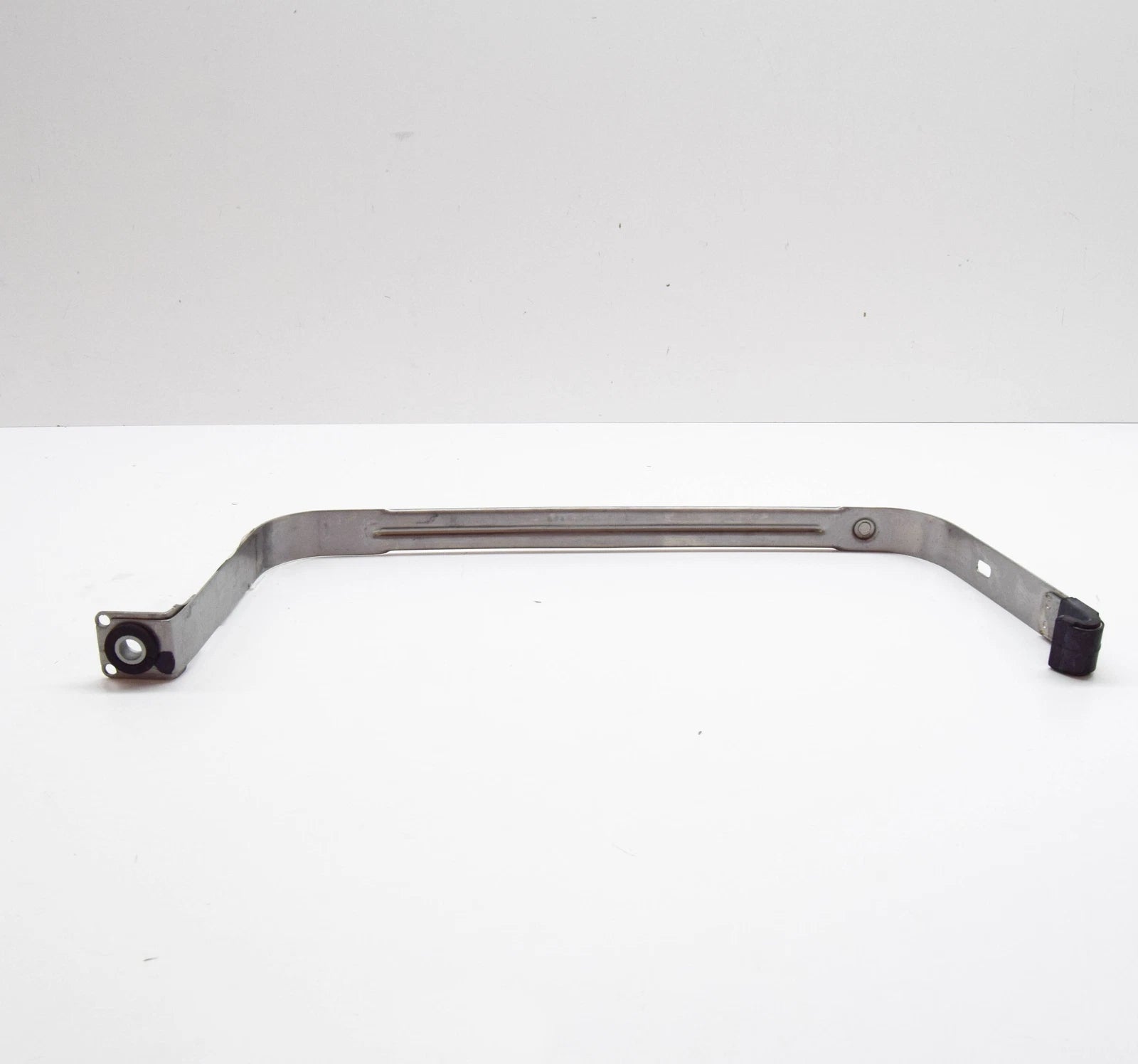 NEW MERCEDES-BENZ E W213 RIGHT FUEL TANK TENSIONING STRAP A2134707900 ORIGINAL