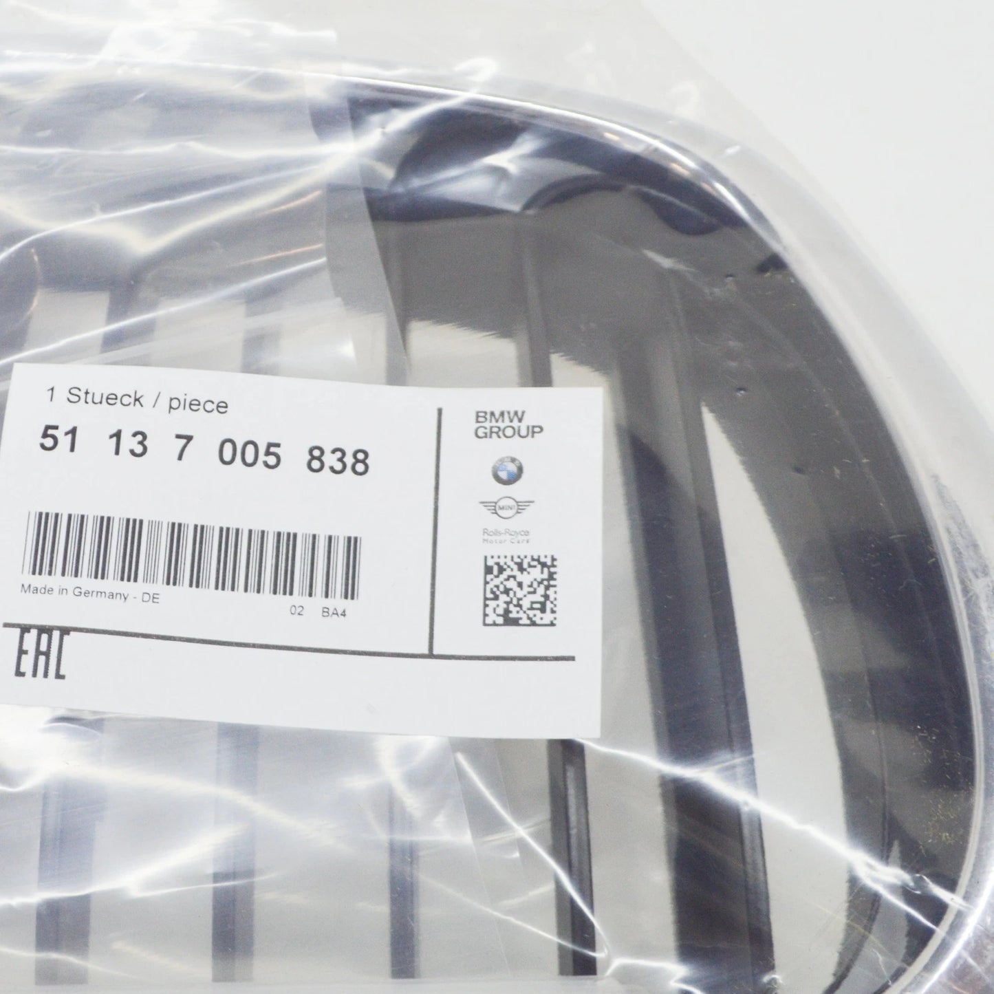 NEW BMW E39 FRONT RADIATOR KIDNEY BLACK GRILLE RIGHT 7005838 51137005838