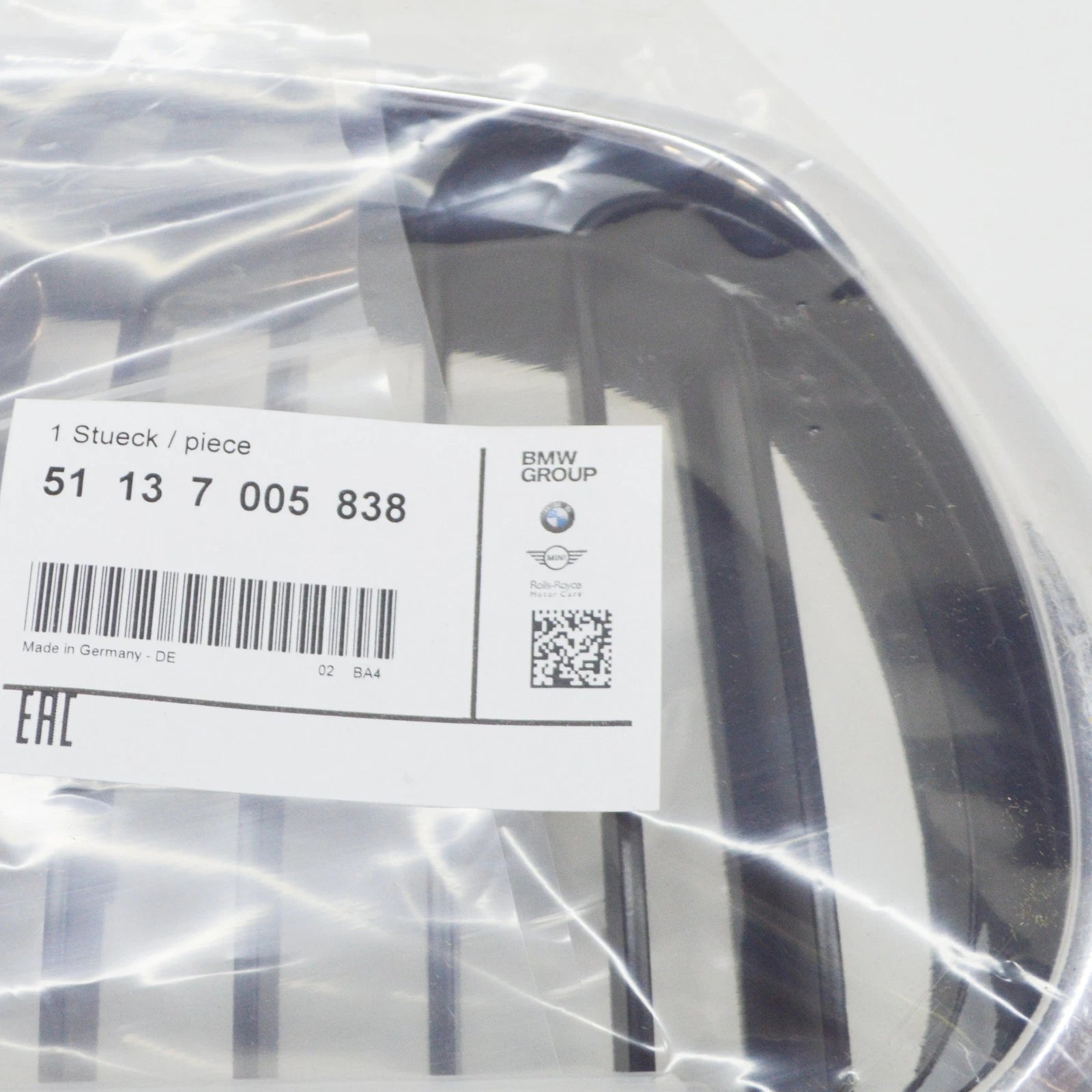 NEW BMW E39 FRONT RADIATOR KIDNEY BLACK GRILLE RIGHT 7005838 51137005838