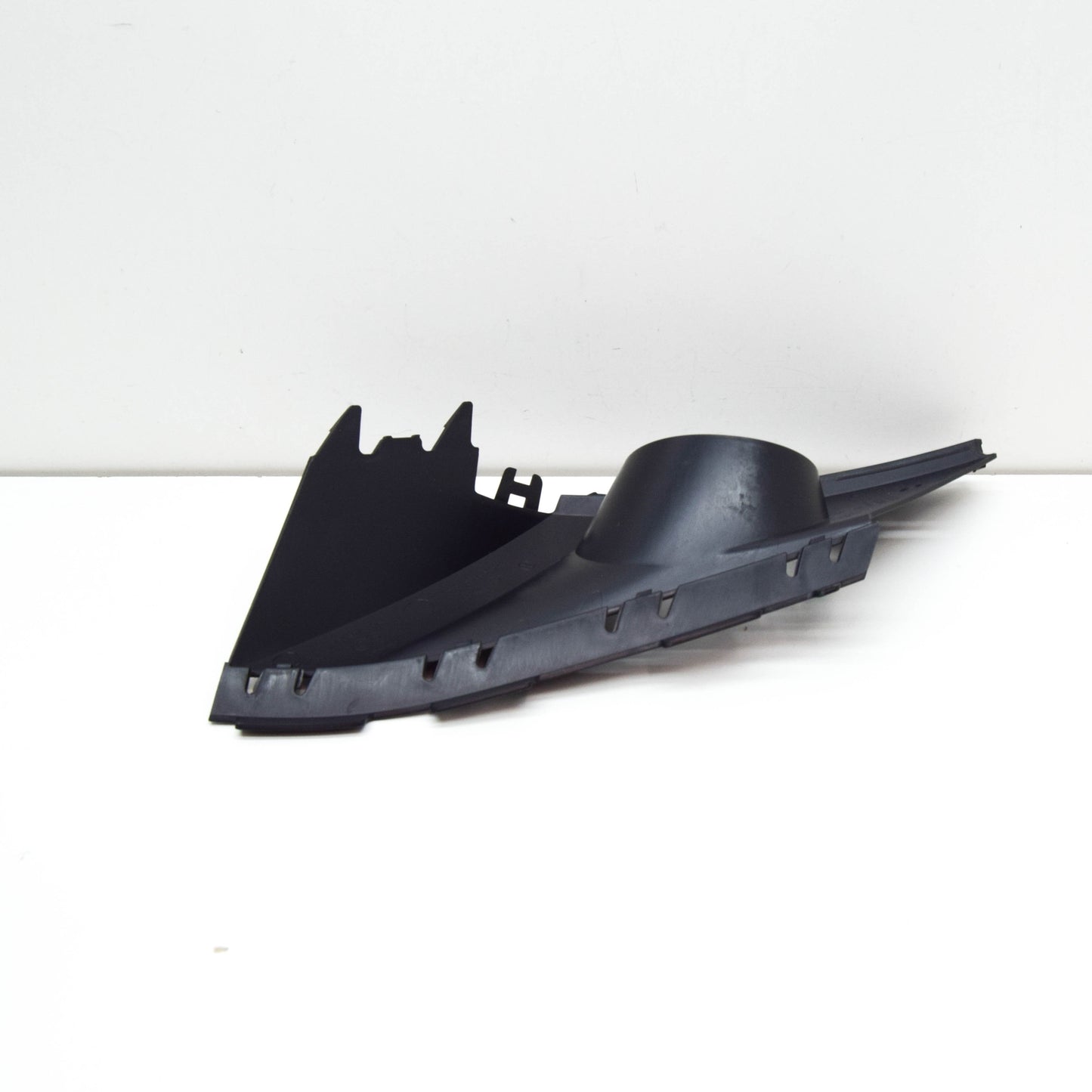 NEW VW TOUAREG 7L FRONT BUMPER LEFT SIDE TRIM 7P6807819A9B9 ORIGINAL