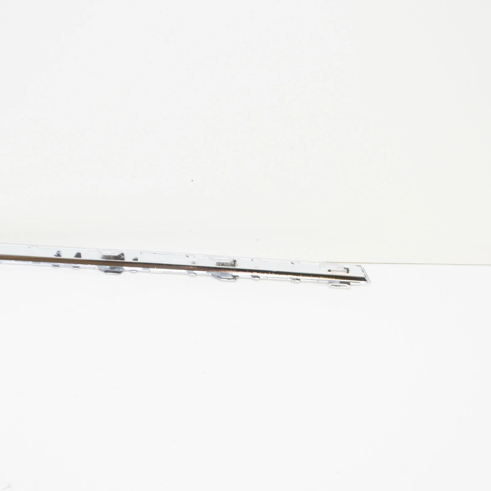 NEW VW PASSAT B6 REAR BUMPER RIGHT SIDE MOULDING TRIM 3C5807460A 2ZZ