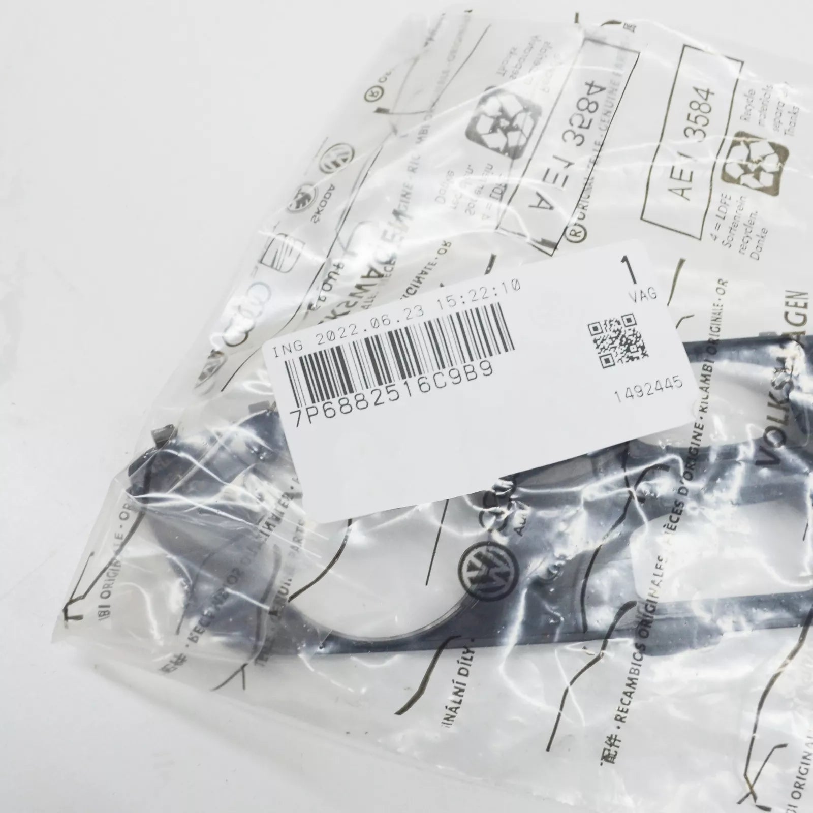 NEW VW TOUAREG 7P FRONT RIGHT SEAT SWITCH BEZEL 7P6882516C9B9 ORIGINAL