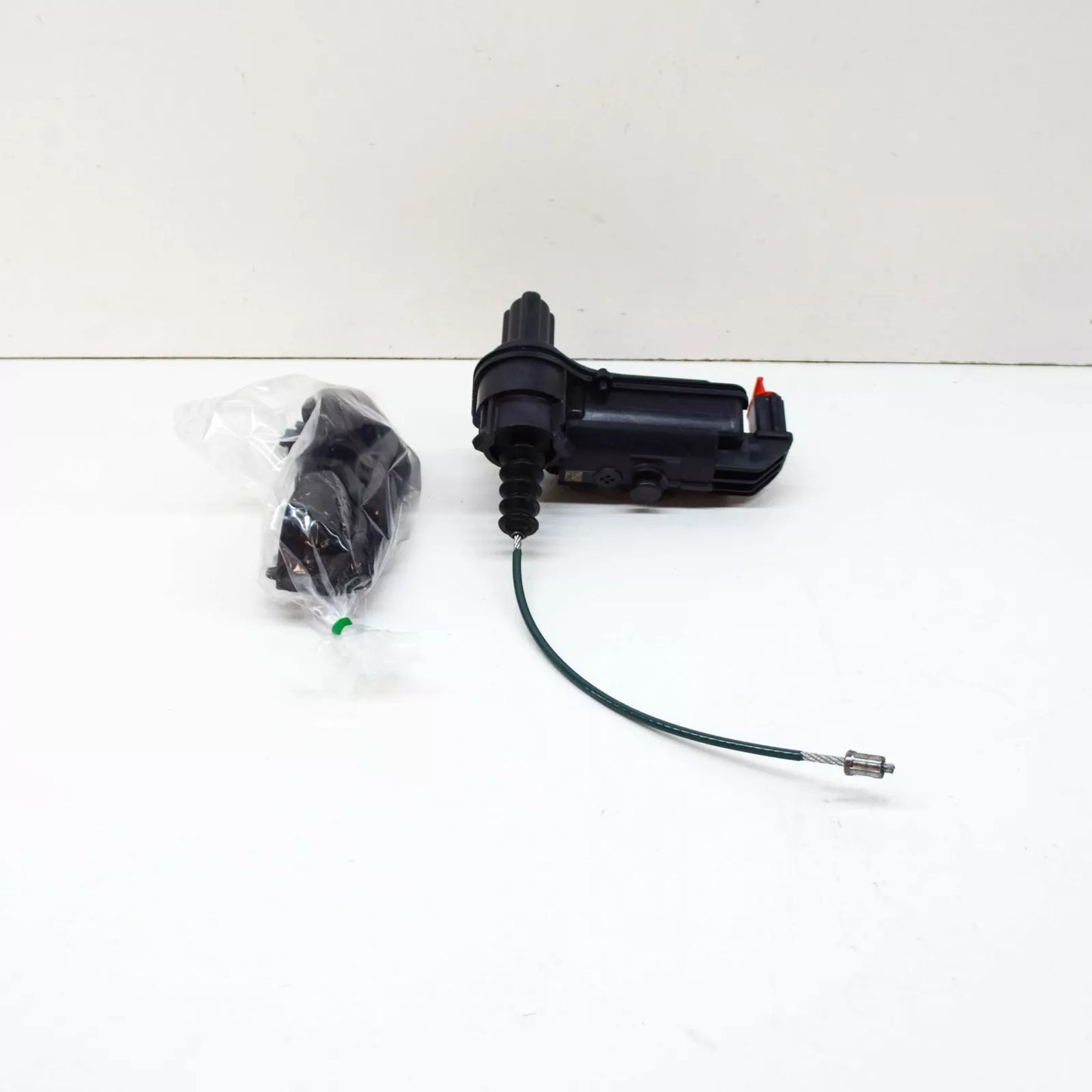 NEW VOLKSWAGEN ID.3 E11 SERVOMOTOR FOR PARKING LEFT 1EA927281