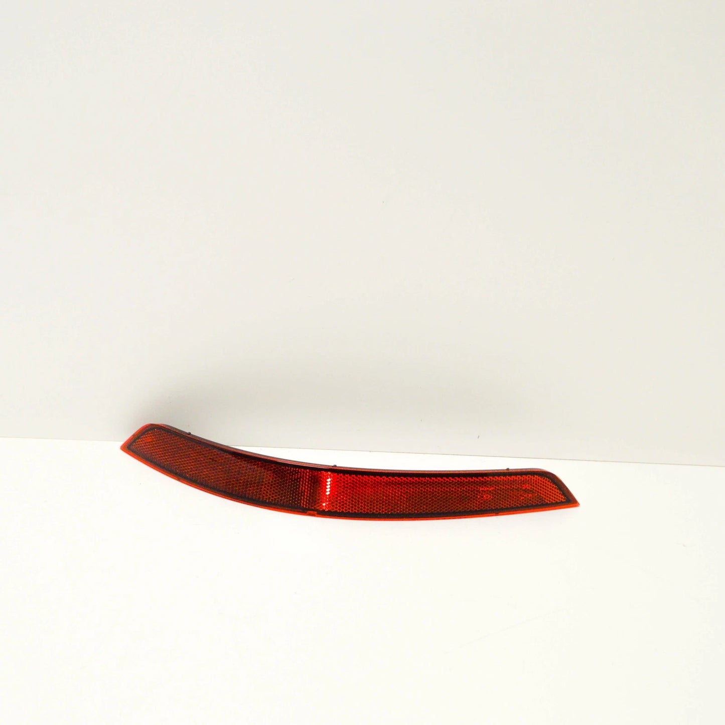 NEW VOLKSWAGEN SHARAN 7N REAR BUMPER LEFT REFLECTOR 7N0945105B