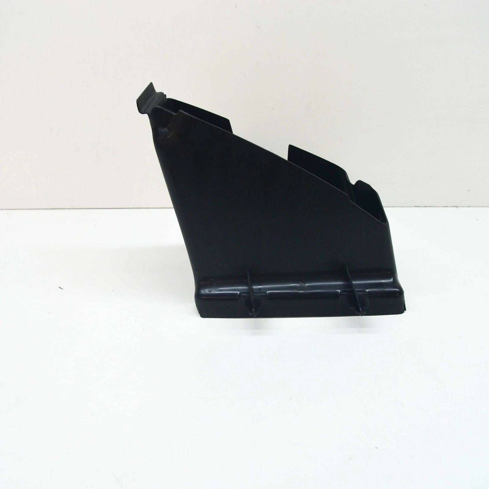 NEW BMW 7 G11 G12 LEFT EXTERIOR RADIATOR AIR DUCT 51747359789 ORIGINAL