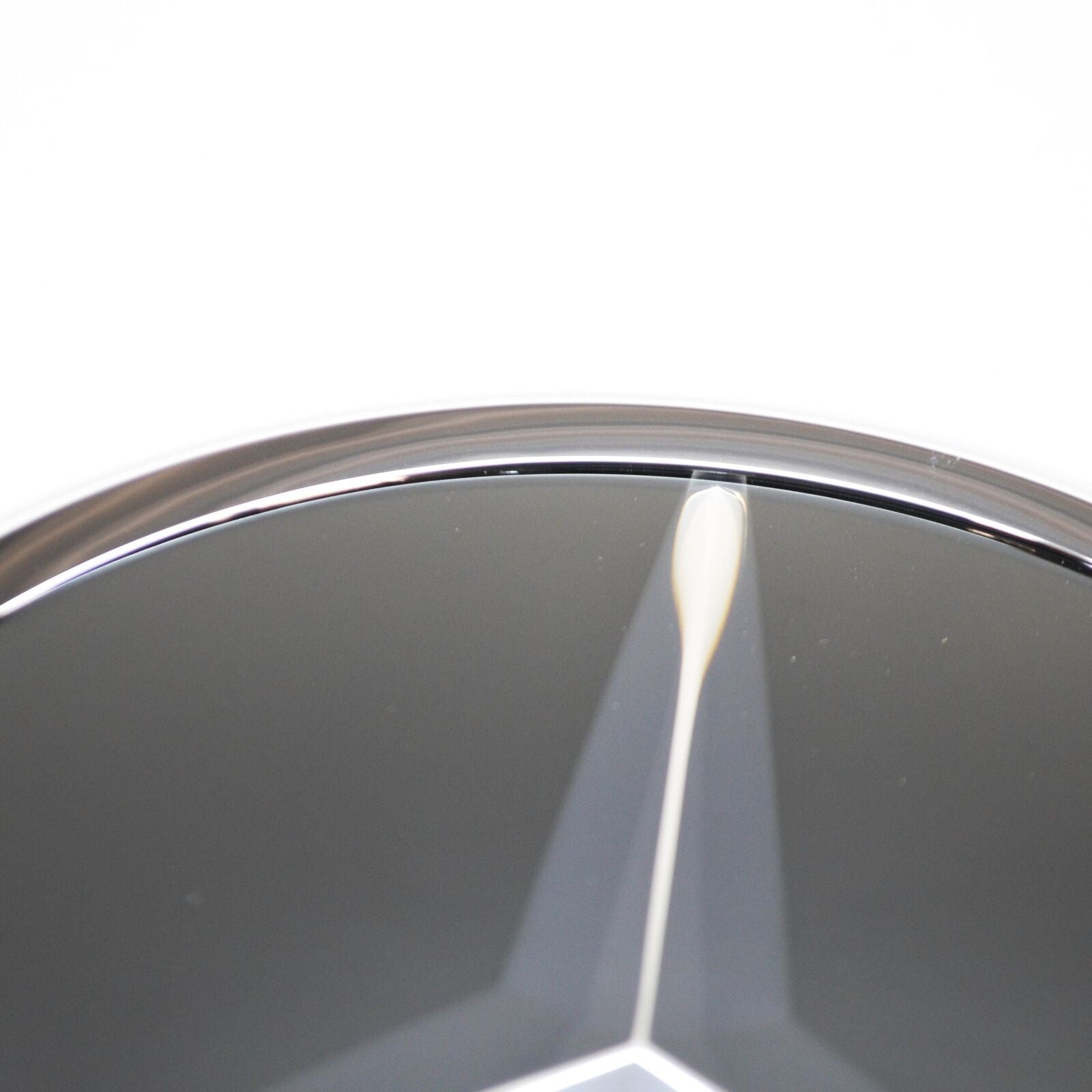 NEW MERCEDES BENZ CLS C218 DITRONIC BASE PLATE LOGO BADGE A0008880011 ORIGINAL