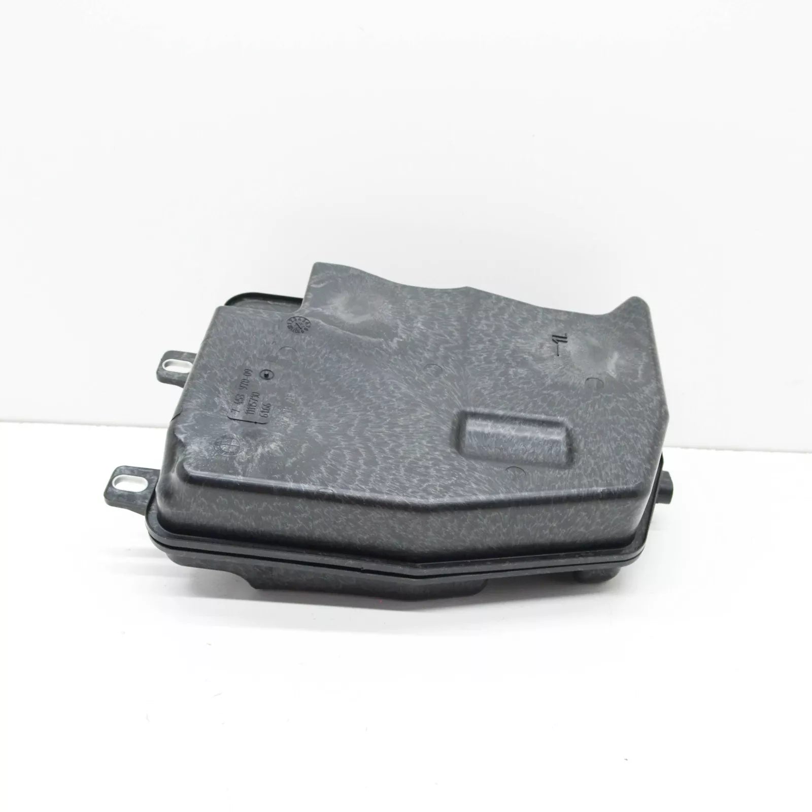 NEW BMW 1 F40 WINDSHIELD WASHER FLUID RESERVOIR TANK 61669879310 ORIGINAL