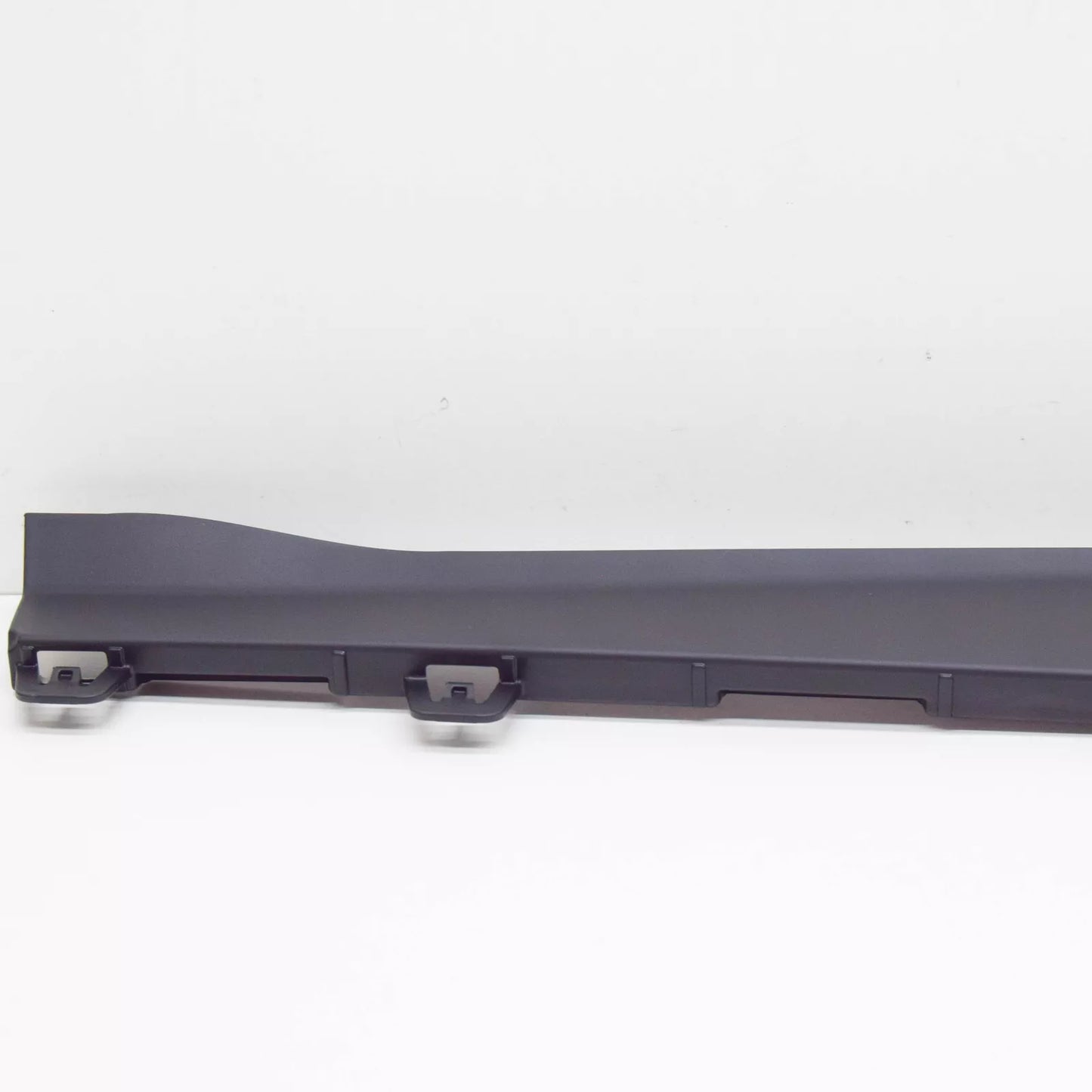 NEW MERCEDES-BENZ E C238 FRONT BUMPER CENTER SEALING A2138851707 ORIGINAL