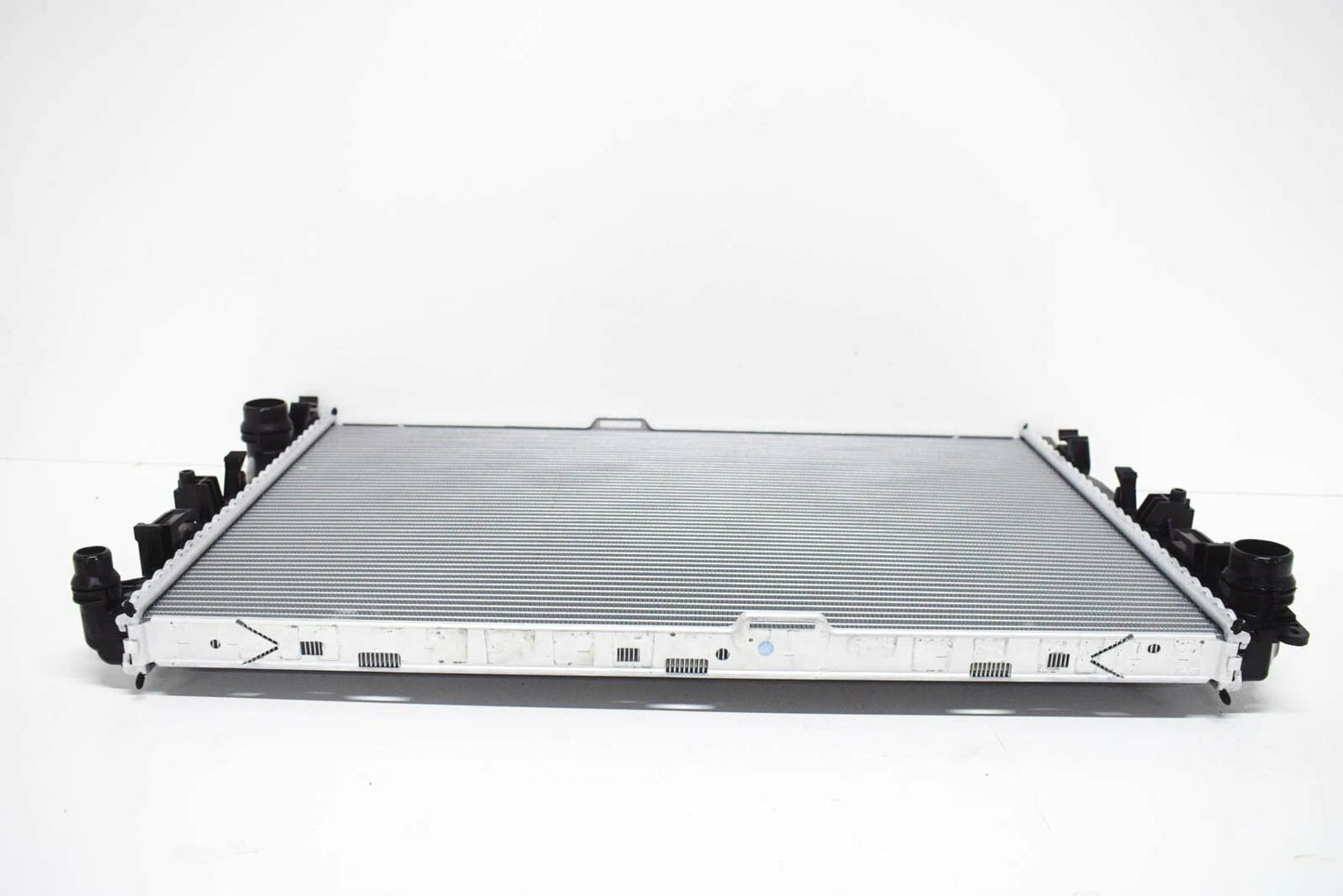 NEW MERCEDES-BENZ C-CLASS W205 ENGINE COOLANT RADIATOR A0995001703 ORIGINAL