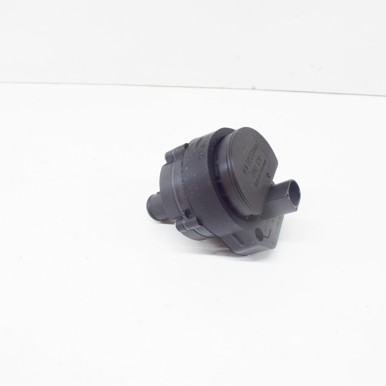 NEW MERCEDES-BENZ ML W166 AUXILIARY COOLANT PUMP A0005002486 ORIGINAL