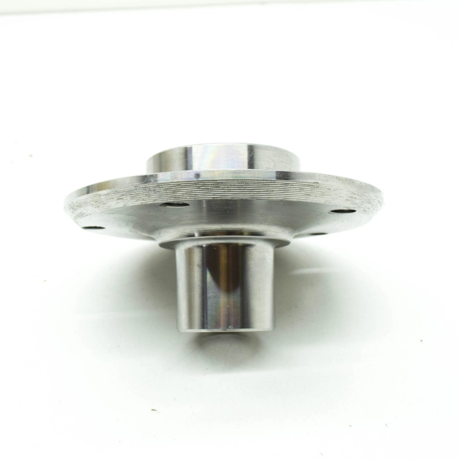 NEW BMW 5 E60 REAR WHEEL HUB SPINDLE FLANGE 33411095774 1095774 ORIGINAL