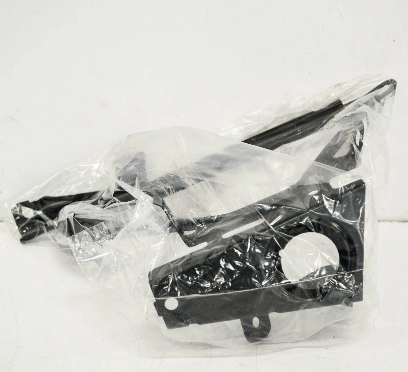 NEW BMW 7 F01 FRONT SIDE PANEL LEFT FENDER MOUNT BRACKET 41357207185 ORIGINAL