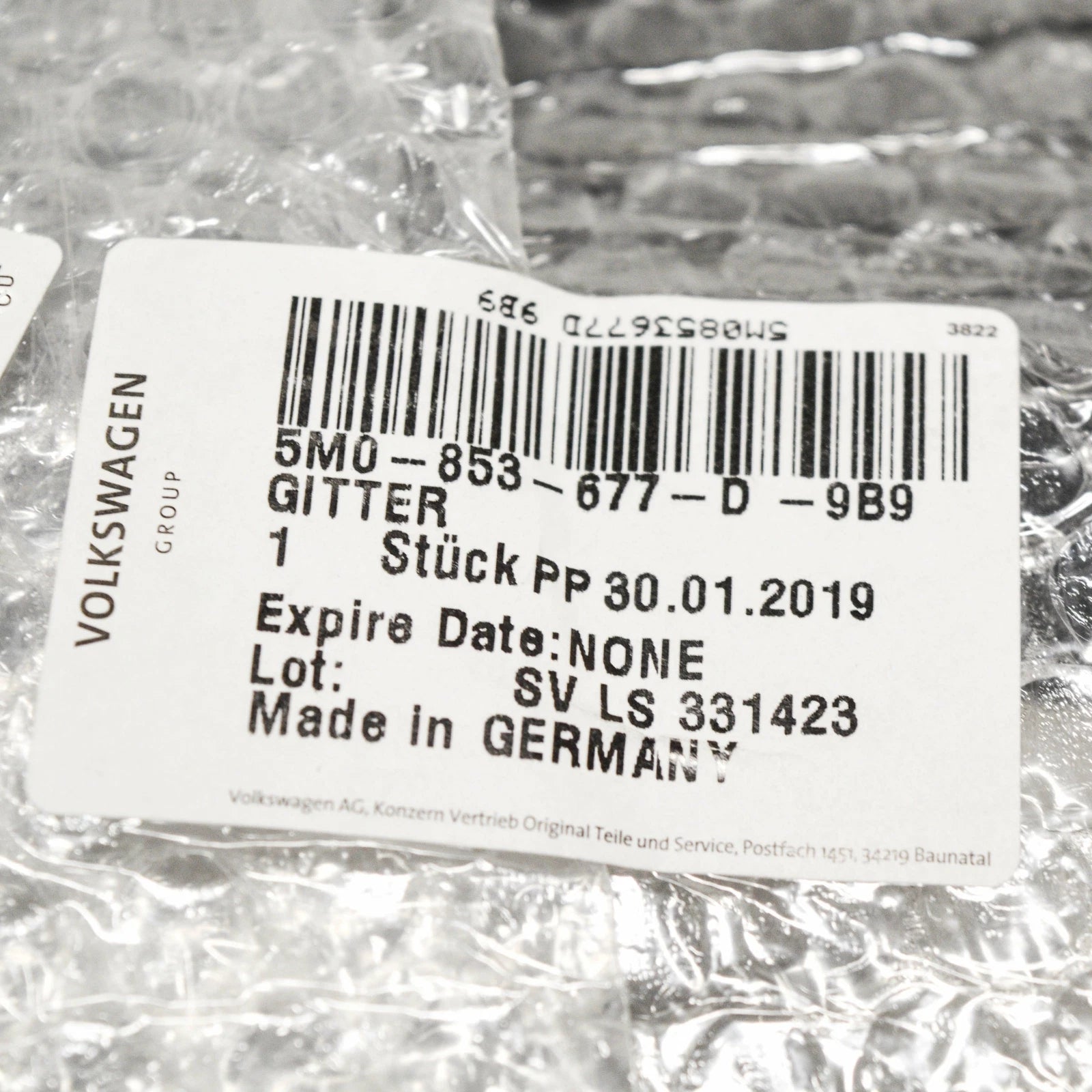 NEW VOLKSWAGEN GOLF PLUS MK5 FRONT BUMPER CENTER GRILLE 5M0853677D9B9