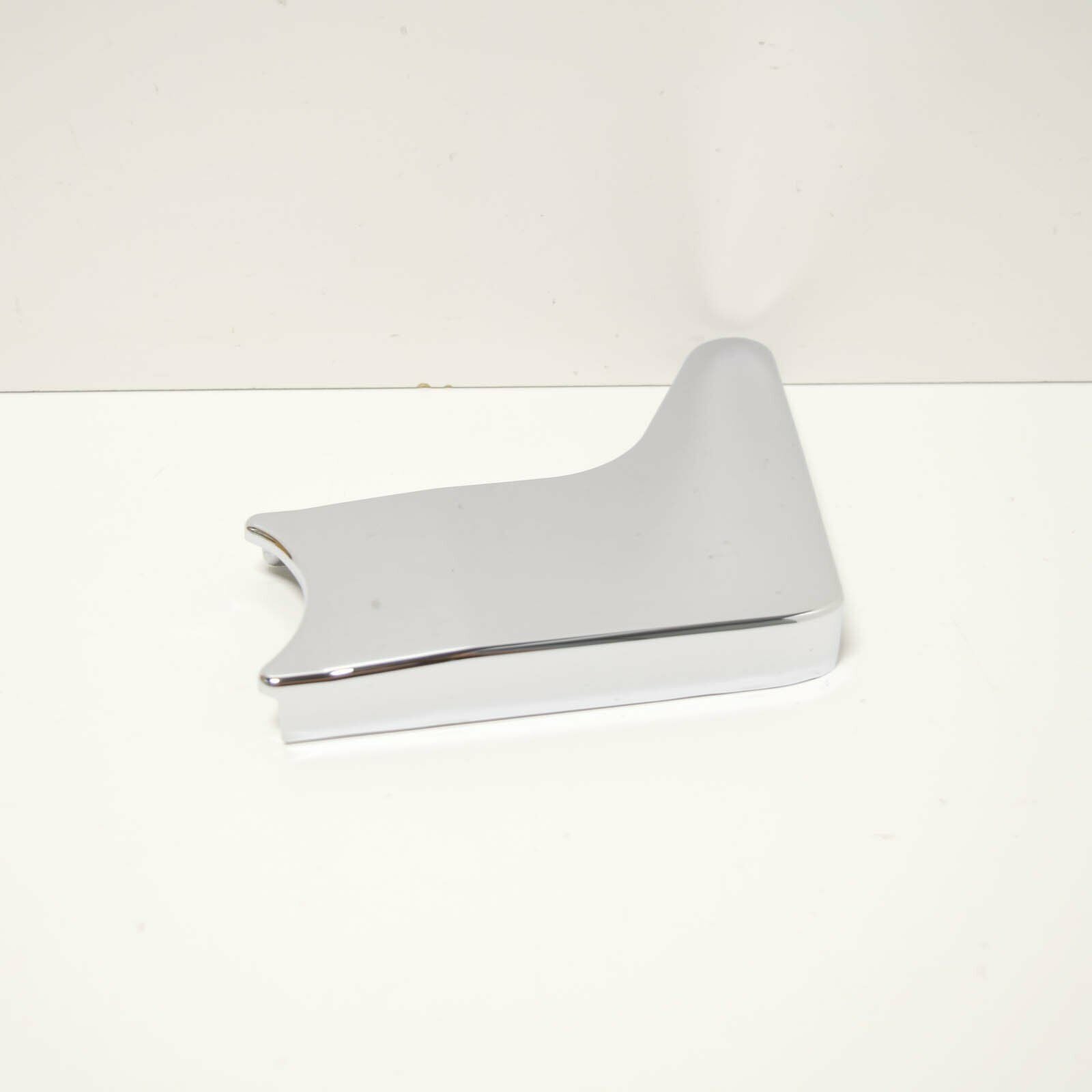 NEW MERCEDES-BENZ SL R107 FRONT RIGHT SEAT LOWER HINGE COVER A1079131428