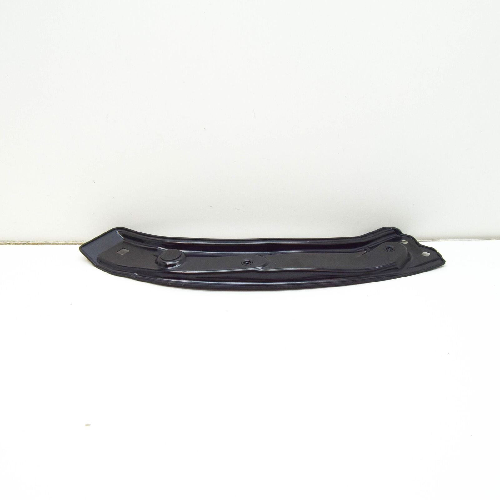 NEW AUDI Q3 8U RADIATOR RIGHT SUPPORT BRACKET 8U0805932 ORIGINAL