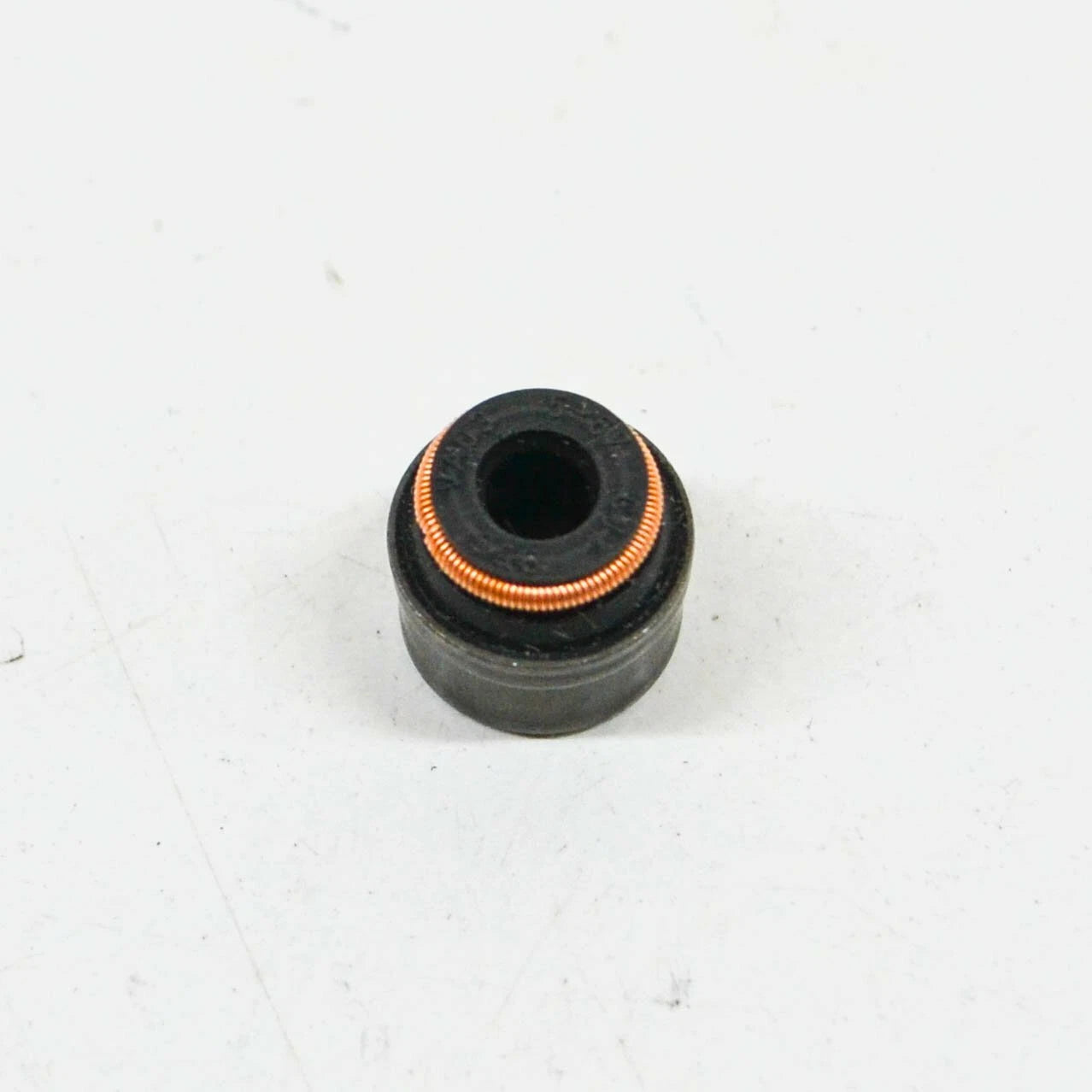 NEW AUDI A3 SPORTBACK 8Y CAMSHAFT VALVE SEAL 04L109675A ORIGINAL