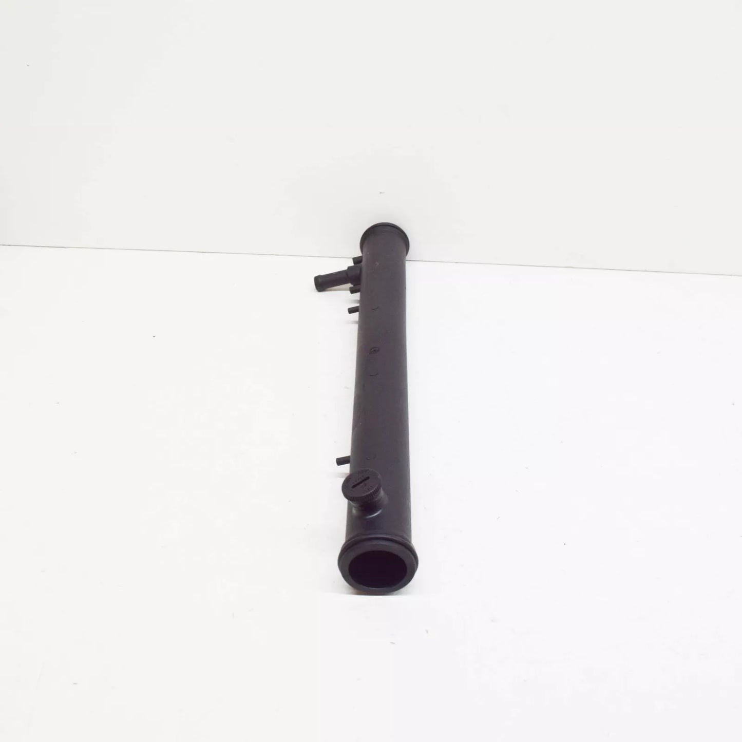 NEW AUDI A3 8P ENGINE COOLANT PIPE 022121050