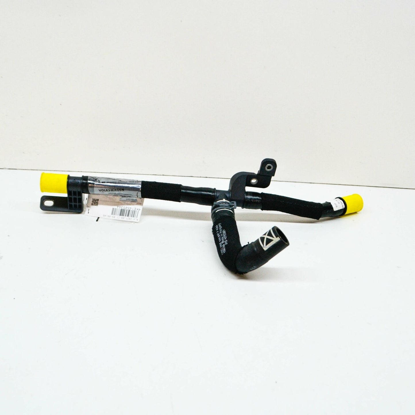 NEW AUDI E-TRON REAR RIGHT DRIVE MOTOR BATTERY PACK COOLANT HOSE 4KE145053AA