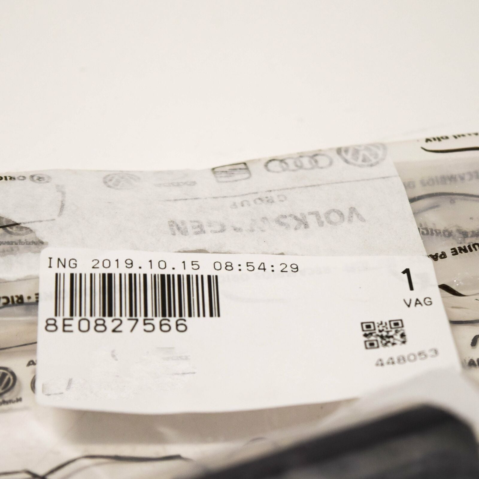 NEW AUDI A4 B6 ELECTRIC LID LOCK ACTUATOR PUSH BUTTON 8E0827566 ORIGINAL