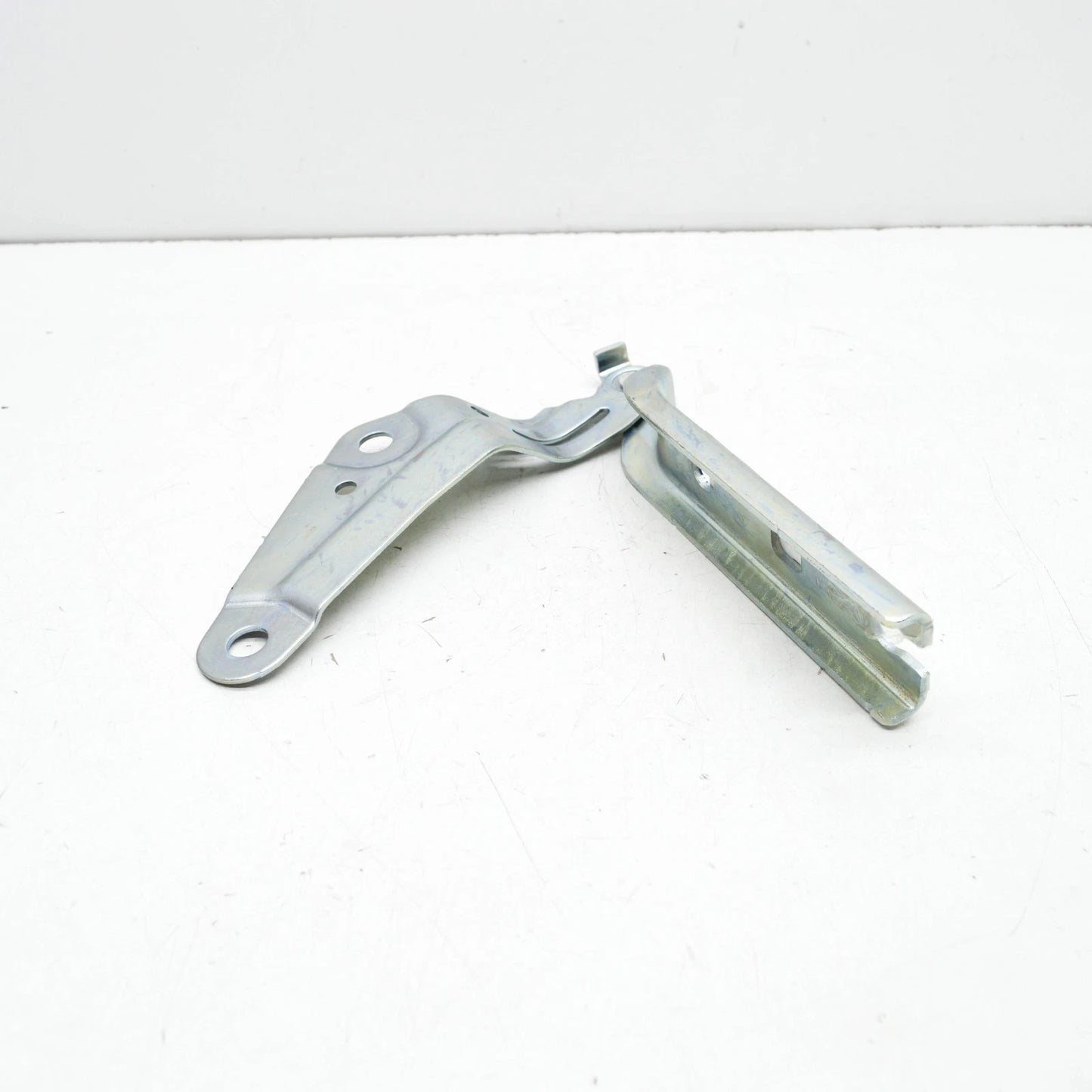 NEW VOLKSWAGEN T-ROC A11 FRONT LEFT BONNET HOOD HINGE 2GA823301B