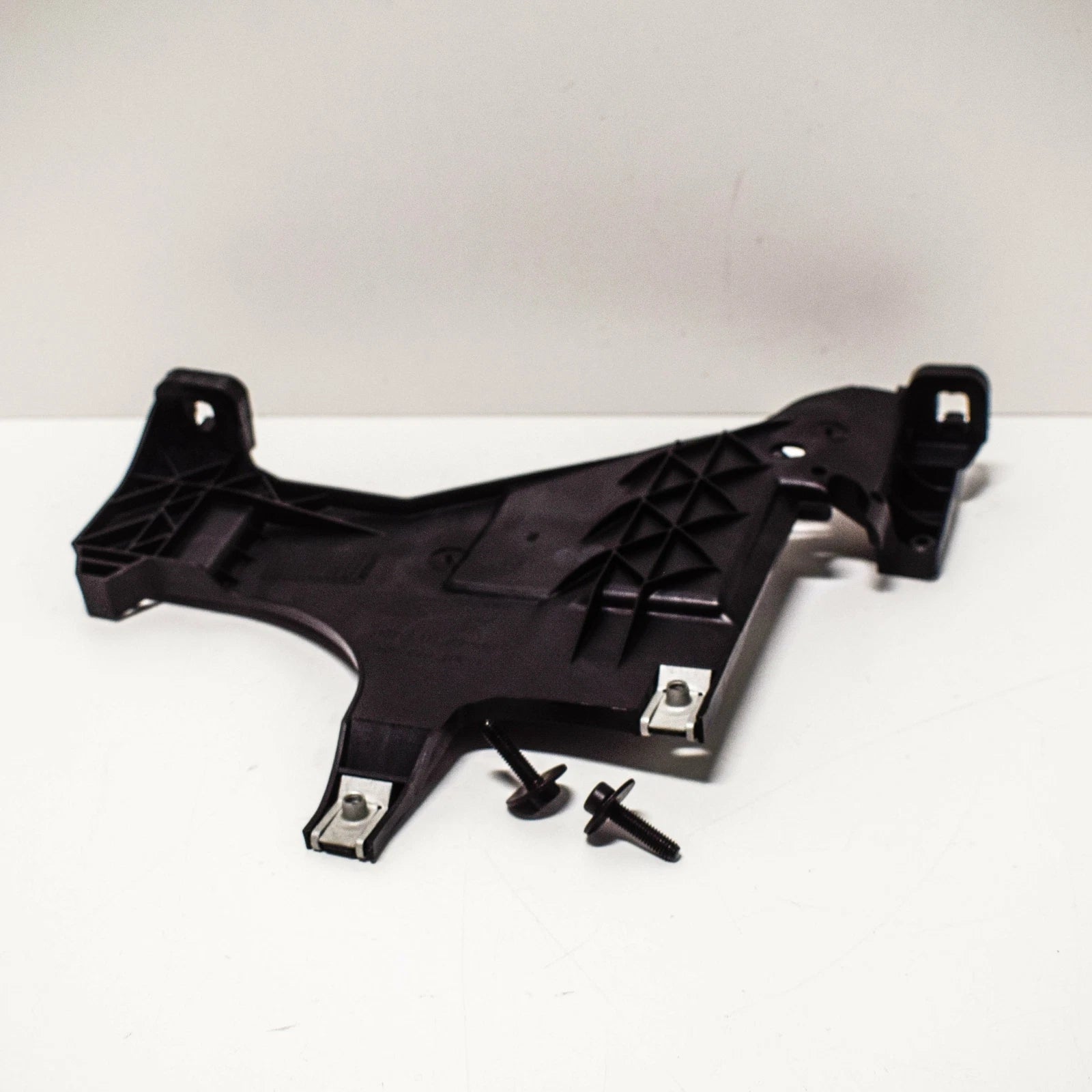 NEW AUDI A5 8TA FRONT RIGHT HEADLIGHT BRACKET 8T0941454D