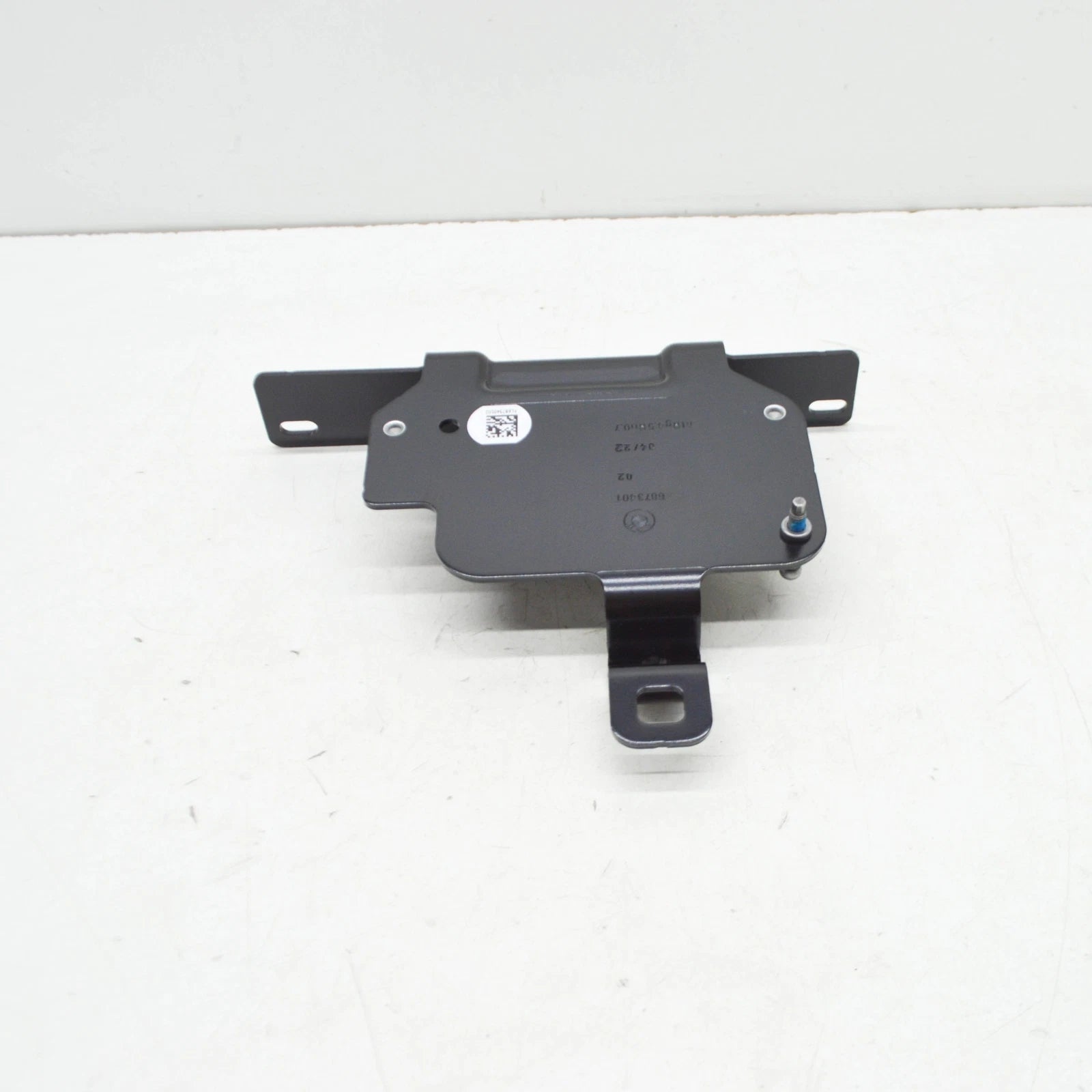 NEW BMW 5 G30 FRONT RADAR SENSOR BRACKET 66316873401 ORIGINAL