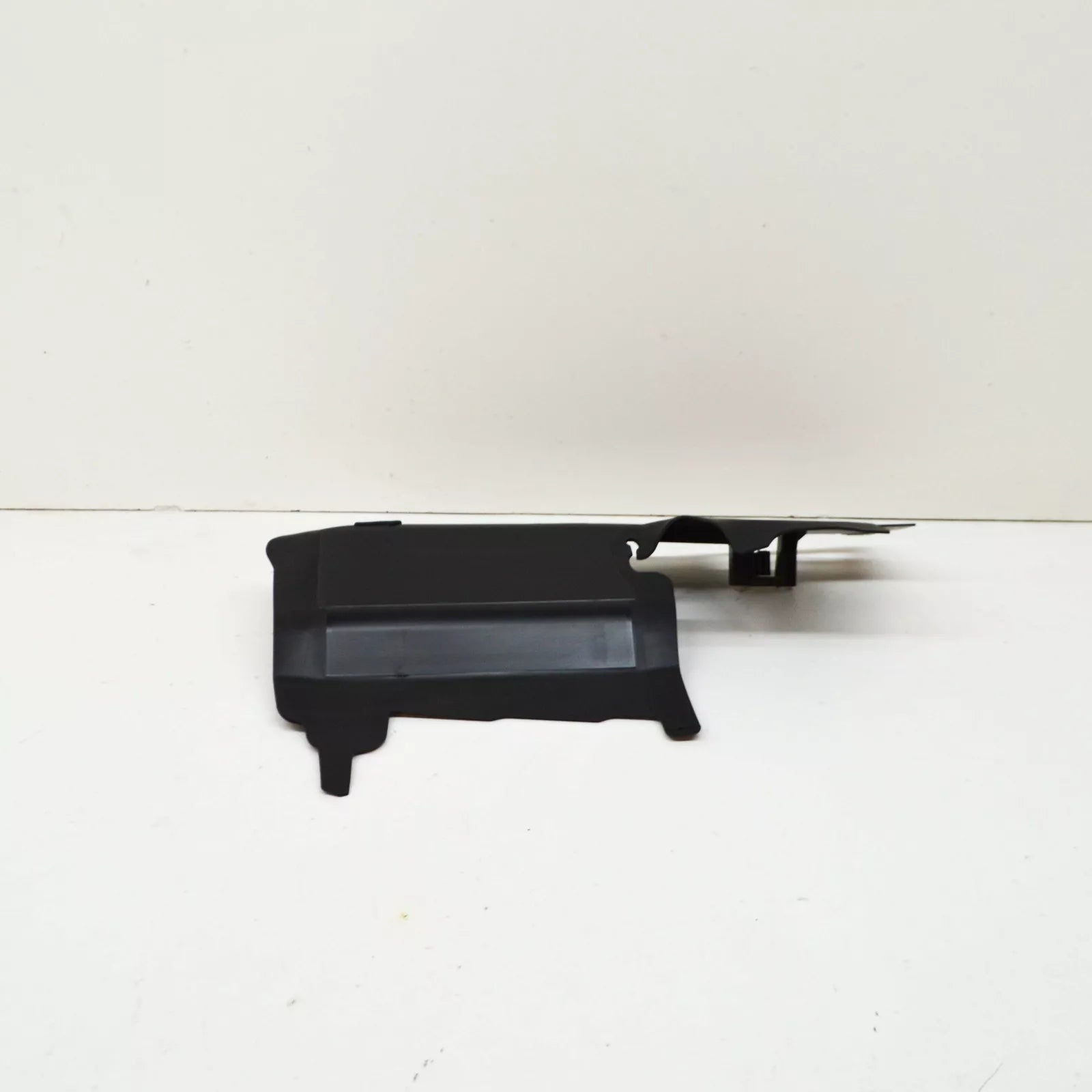 NEW VOLKSWAGEN BEETLE A5 FRONT LEFT RADIATOR SUPPORT AIR DUCT 5C5121283D