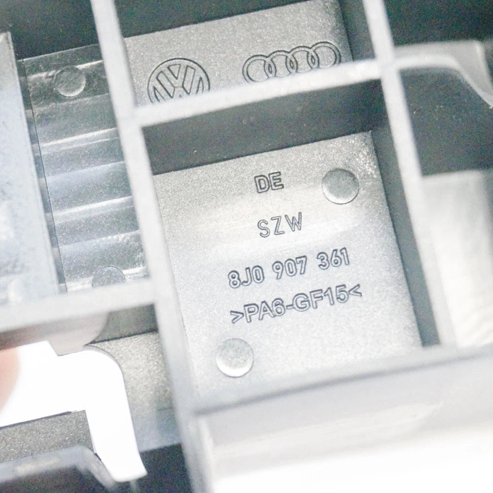 NEW AUDI TT FV3 FUSE RELAY BOX BRACKET 2015 8J0907361