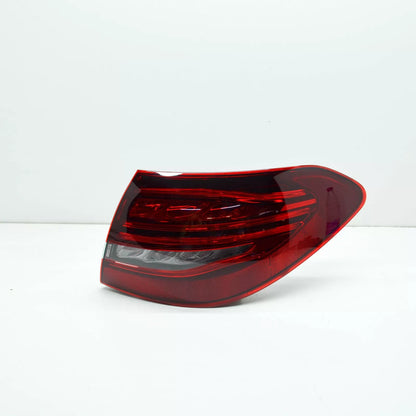 NEW MERCEDES-BENZ C S205 REAR RIGHT OUTER TAILLIGHT A2059064505 ORIGINAL