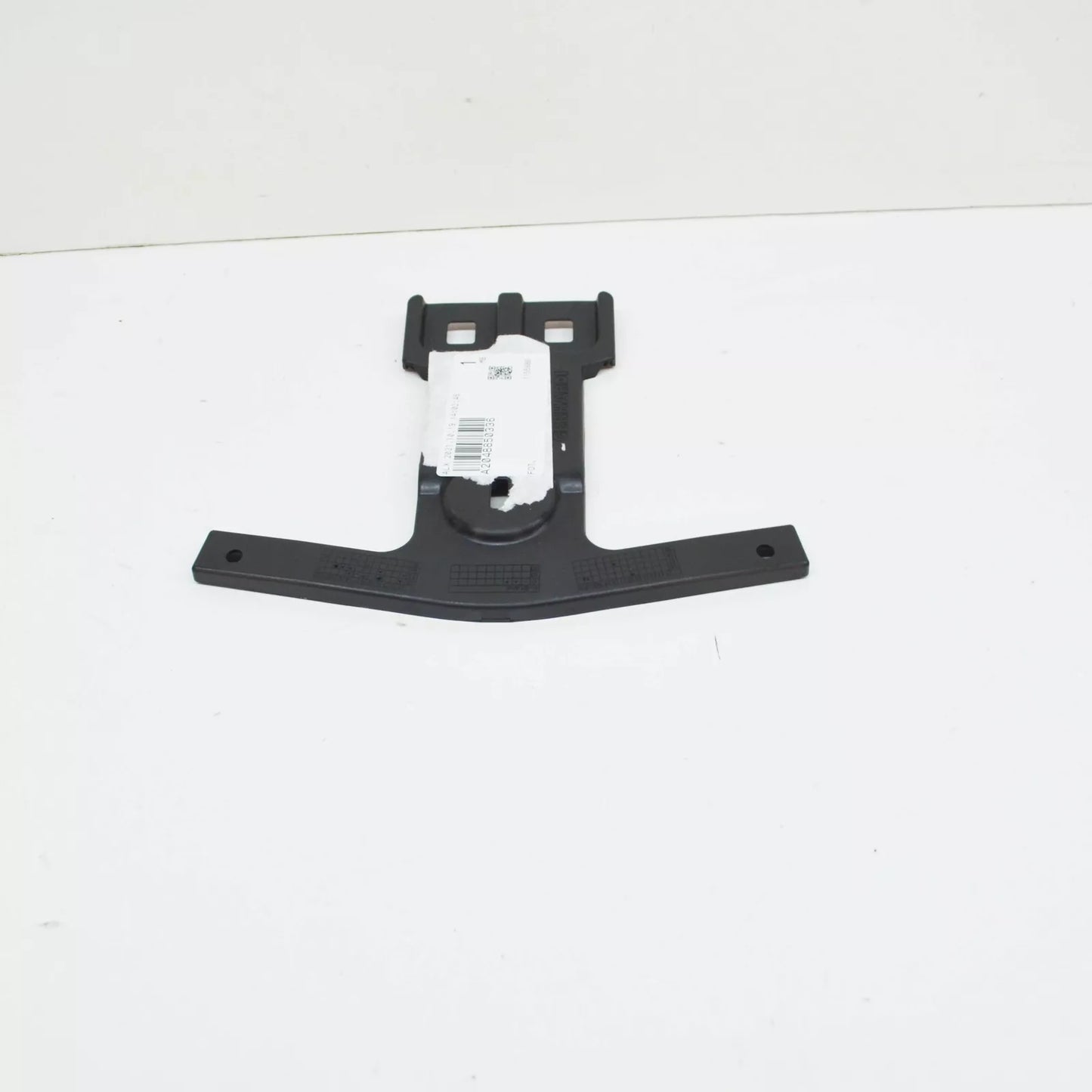 NEW MB C W204 AMG FRONT RADIATOR GRILLE SUPPORT PLATE A2048850336