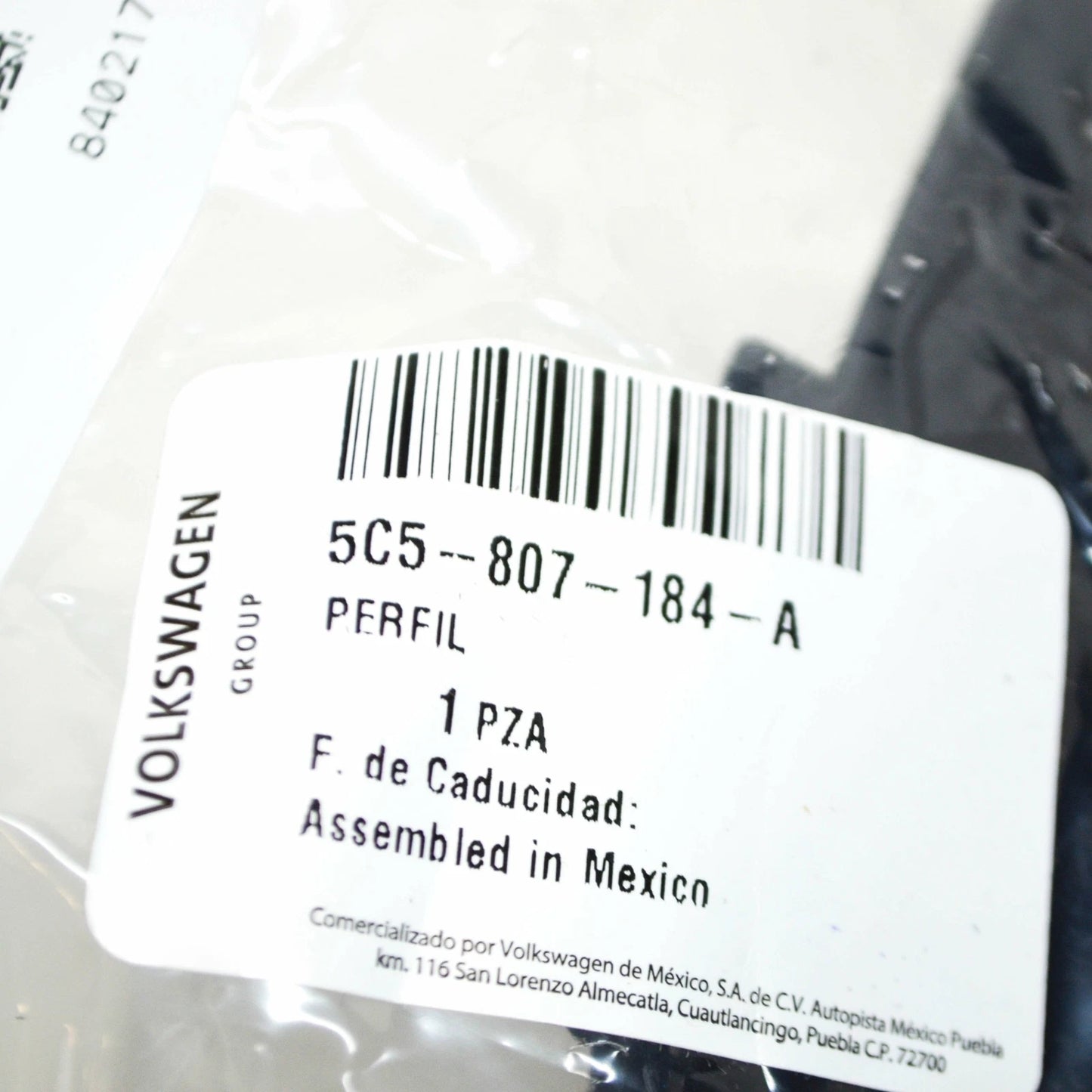 NEW VW BEETLE A5 FRONT RIGHT BUMPER COVER BRACKET 5C5807184A ORIGINAL