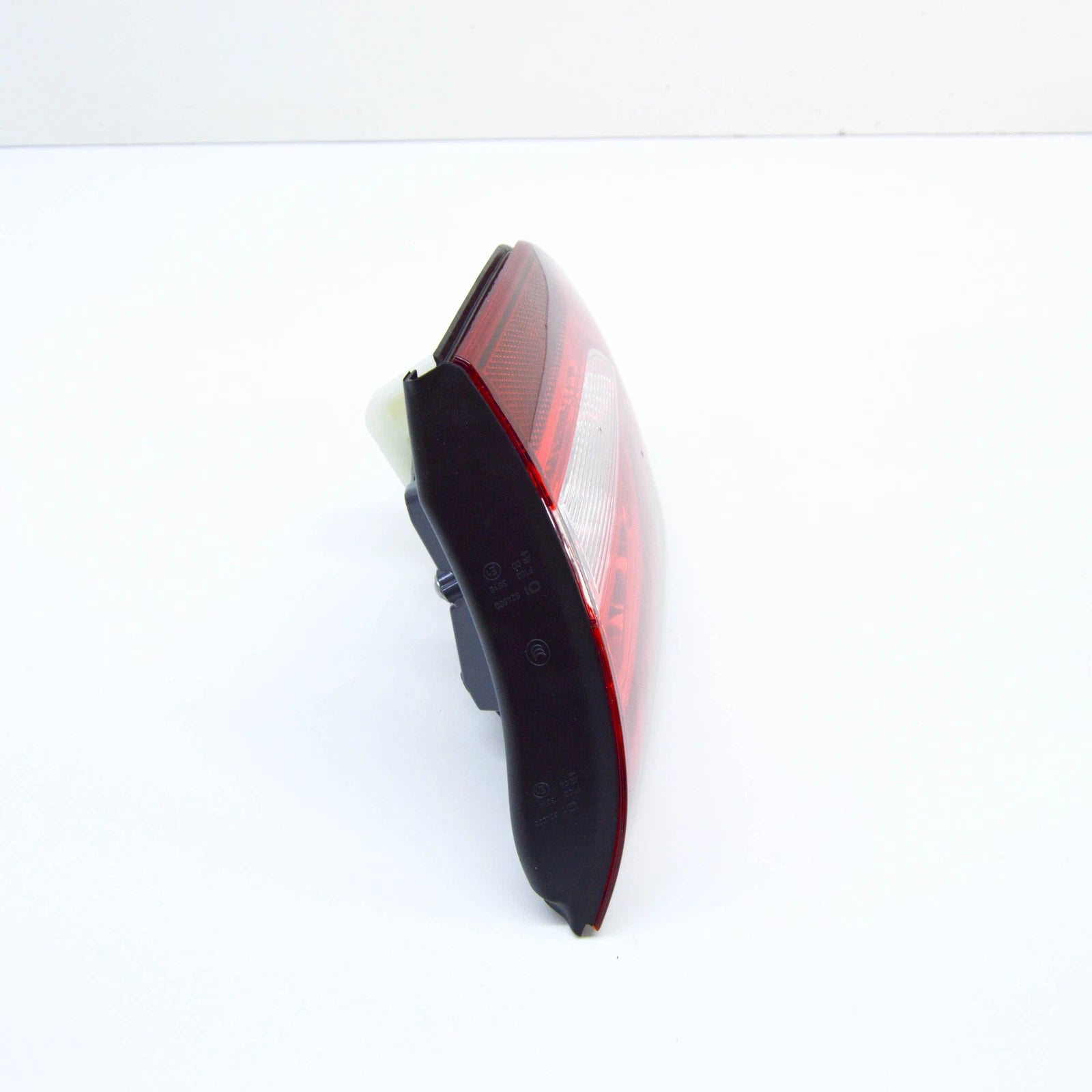 NEW MERCEDES-BENZ C T-MODEL S205 REAR RIGHT INNER TAIL LAMP A2059065600 ORIGINAL