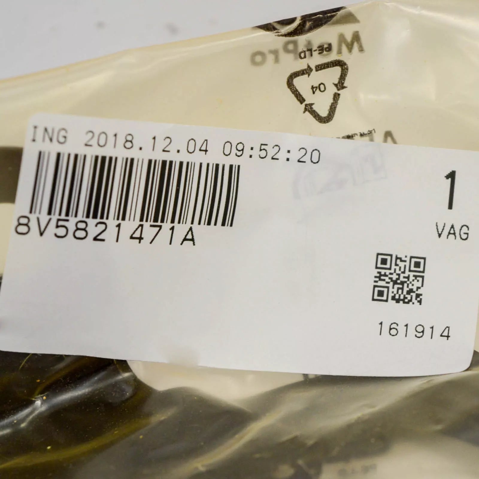 NEW AUDI A3 S3 8V FRONT LEFT WING BRACKET 8V5821471A ORIGINAL