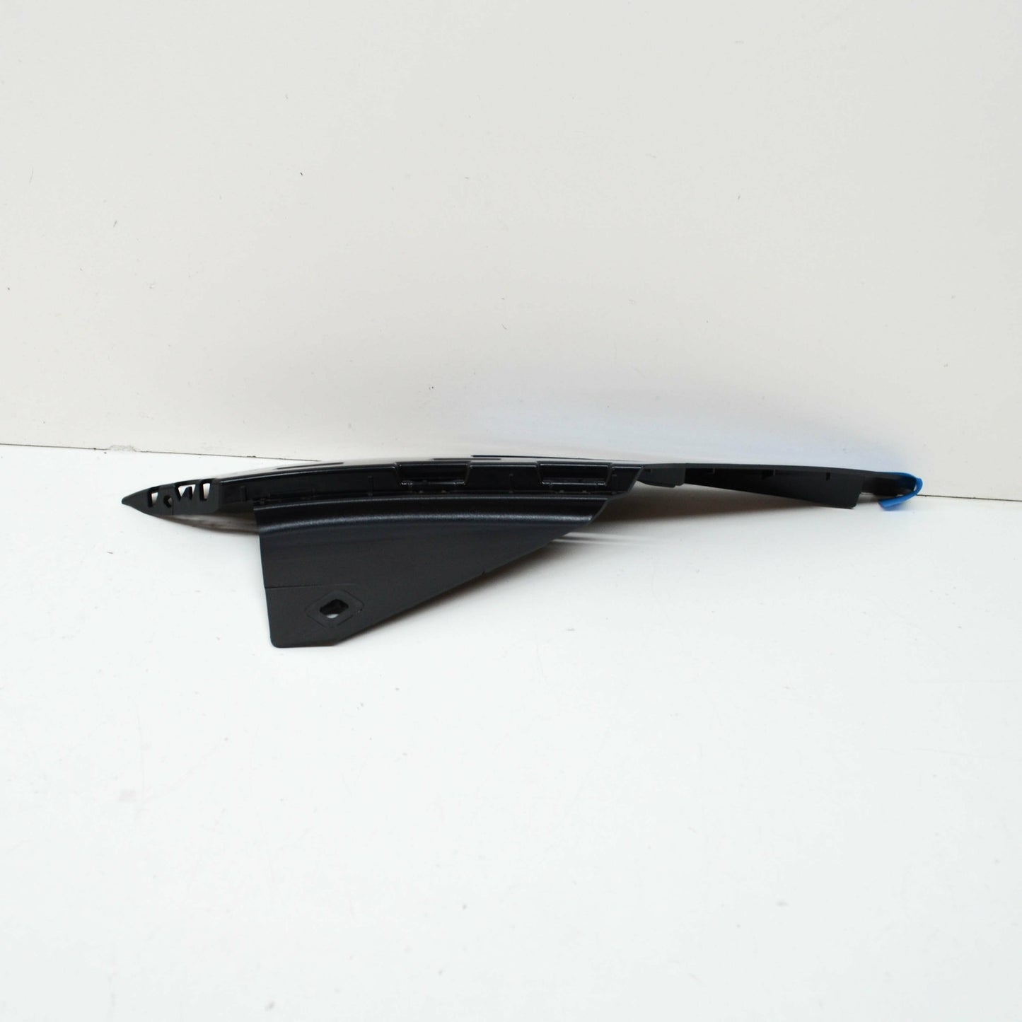 NEW MERCEDES-BENZ CLA COUPE C118 FRONT LEFT BUMPER BRACKET A1188854900 ORIGINAL