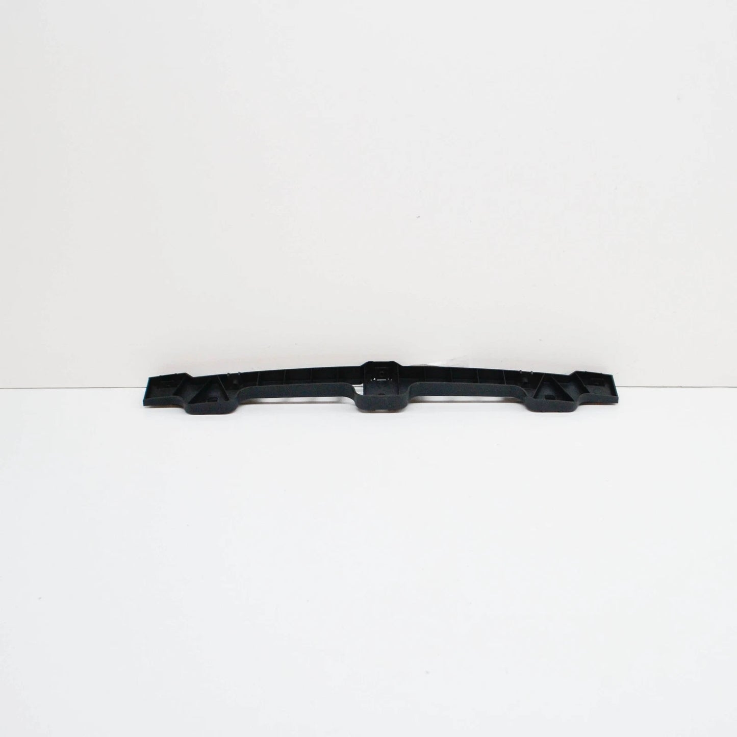 NEW AUDI R8 42 REAR BUMPER CENTER MOUNTING BRACKET 420807215 2015