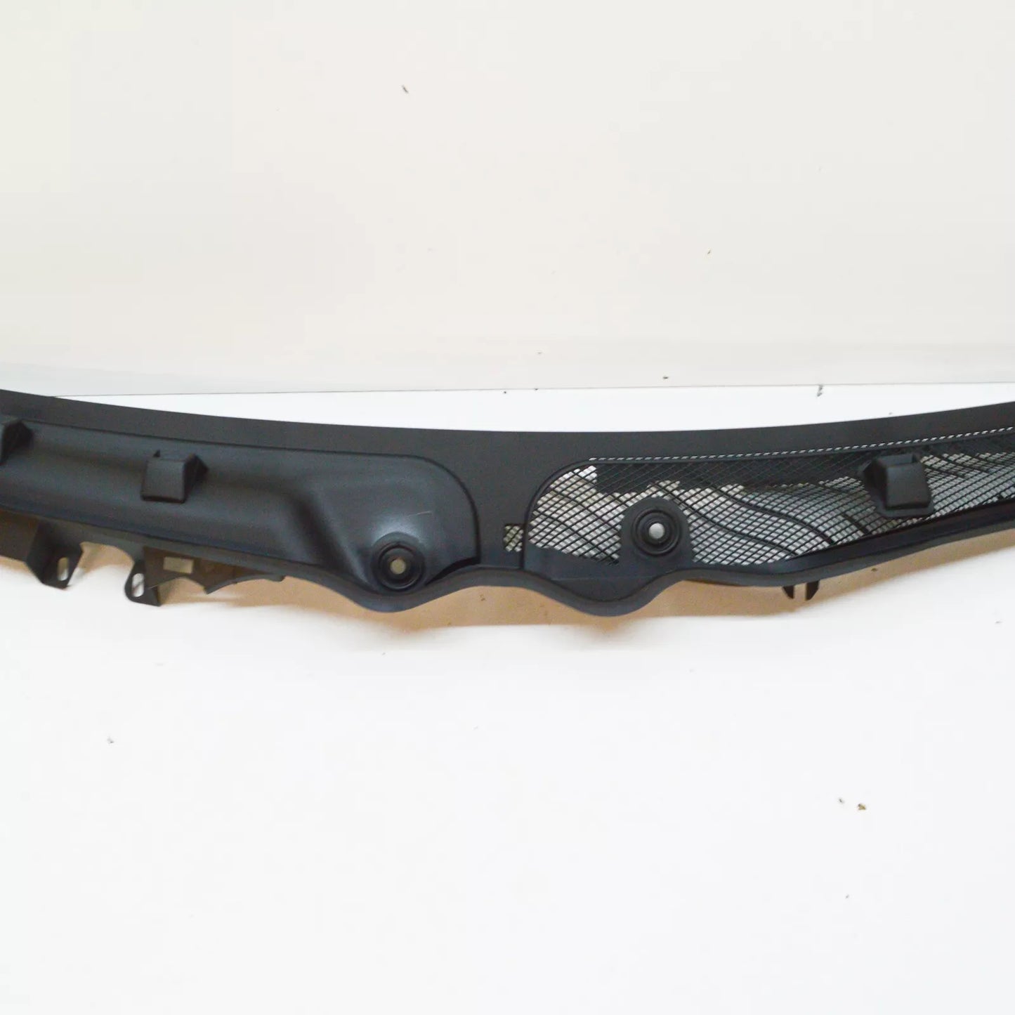 NEW MERCEDES-BENZ C W204 FRONT WIPER COWL TRIM RHD A2048301813 ORIGINAL