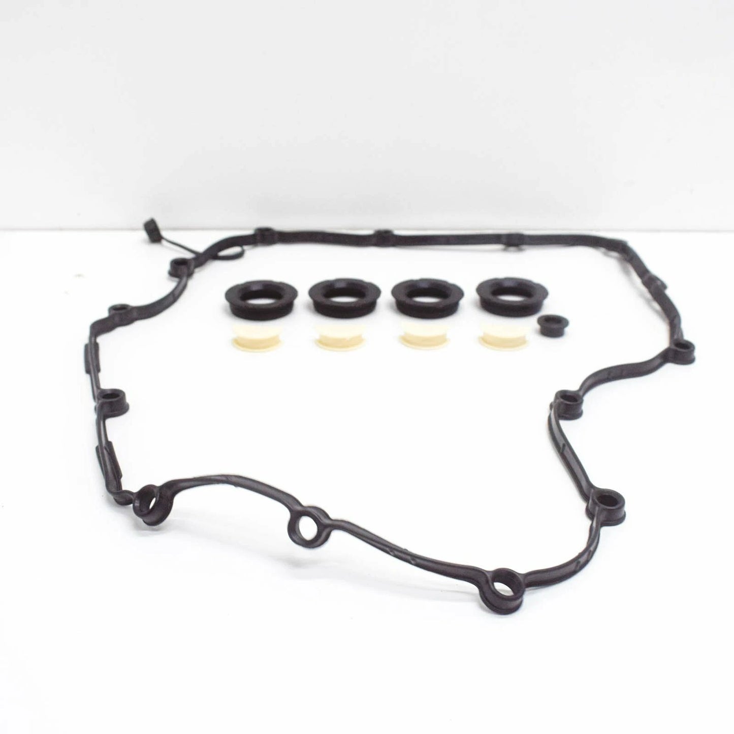 NEW AUDI A4 S4 ENGINE VALVE COVER GASKET 077198025B 4.2 PETROL