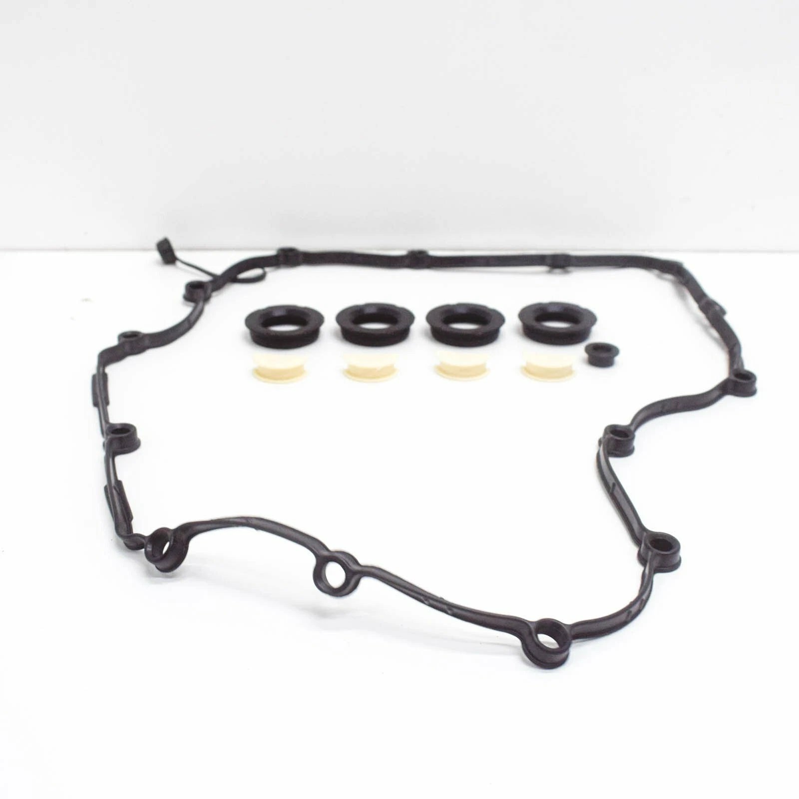 NEW AUDI A4 S4 ENGINE VALVE COVER GASKET 077198025B 4.2 PETROL
