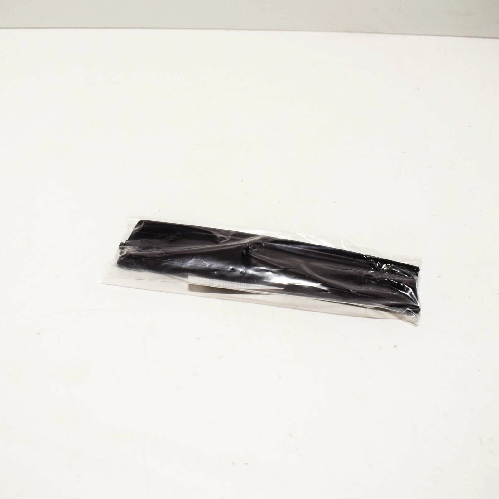 NEW VOLKSWAGEN TRANSPORTER T5 SIDE WINDOW DOOR TRIM COVER 7H0847773 ORIGINAL