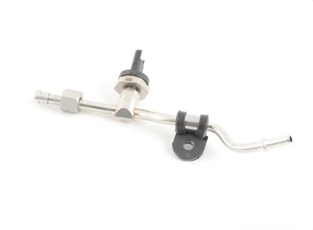 NEW BMW 5 E60 OTHER ENGINE COMPARTMENT PARTS 13537622751 7622751 2006 13139207