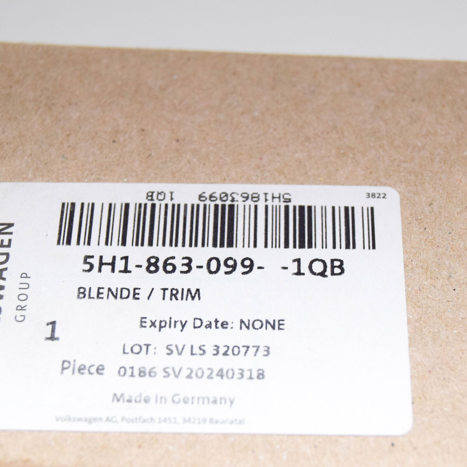 NEW VW GOLF CD MK8 CENTER CONSOLE TRIM LHD 5H18630991QB ORIGINAL