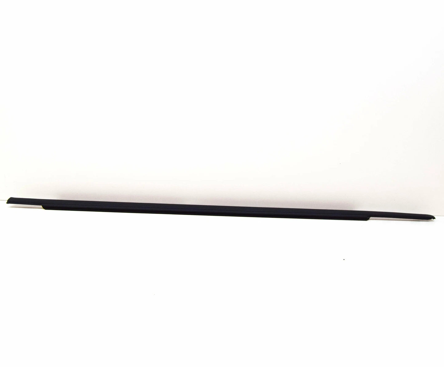 NEW AUDI Q7 4L FRONT LEFT DOOR WINDOW OUTER APERTURE SEAL 4L0837477