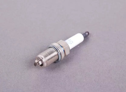 NEW VOLKSWAGEN EOS SPARK PLUG 'LONGLIFE' 06H905621A ORIGINAL