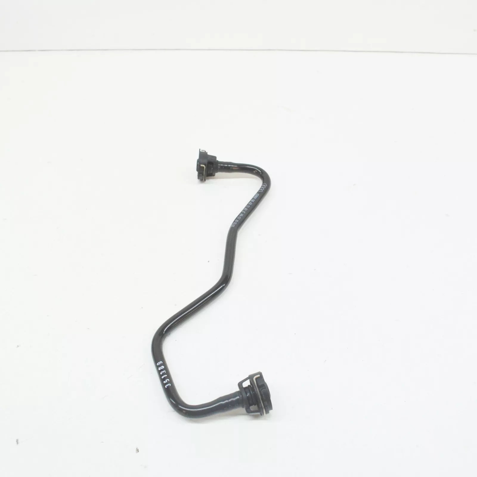 NEW AUDI A6 C7 COOLING SYSTEM REAR LEFT BREATHER LINE 4G0121081BT ORIGINAL