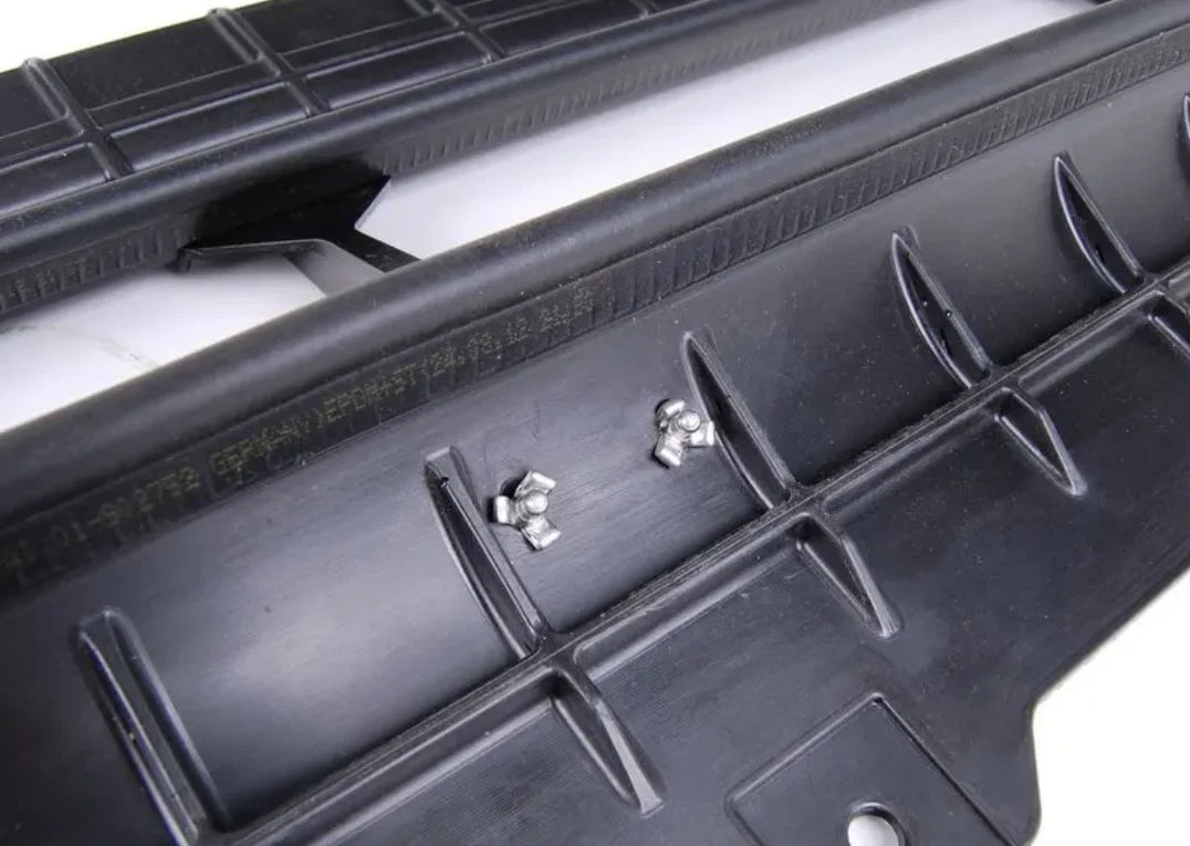 NEW BMW 7 F01, F02 INTERM PIECE ENGINE COMPARTMENT 7980136 51757980136 ORIGINAL