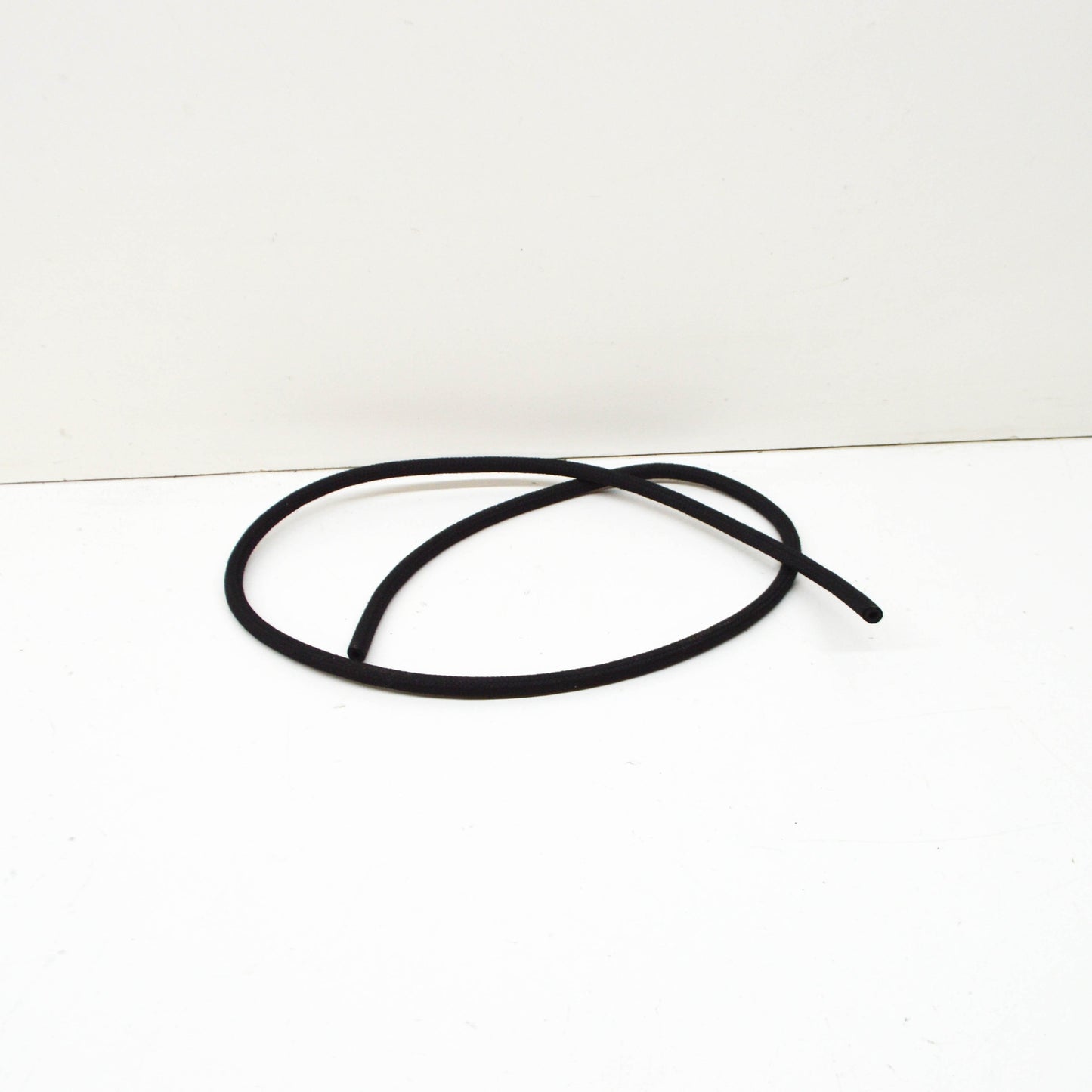 new bmw e38 e39 e46 e53 e60 e61 black vacuum hose 7797129 11747797129 original